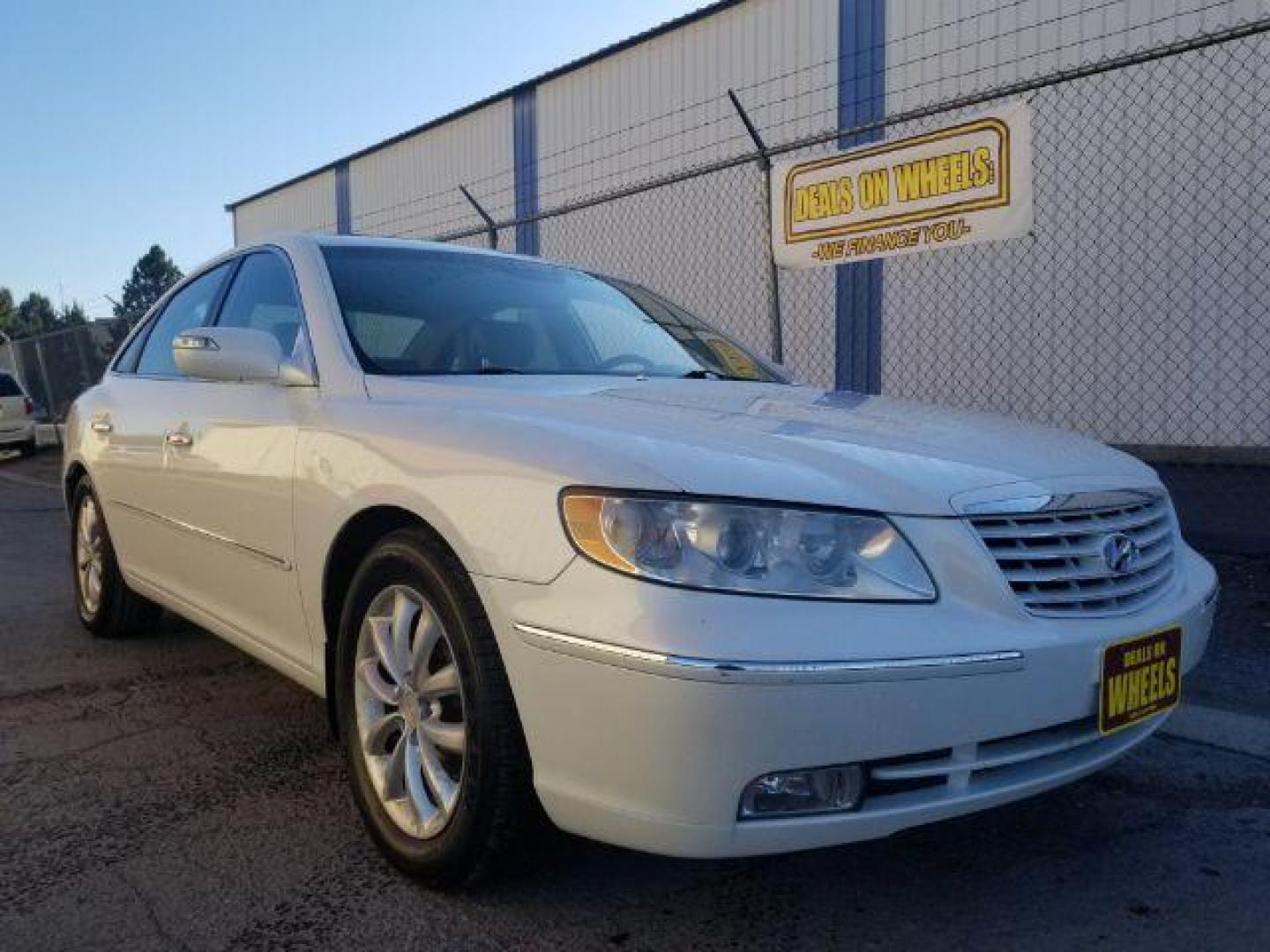 2008 Hyundai Azera Limited (KMHFC46F58A) with an 3.8L V6 DOHC 24V engine, 5-Speed Automatic transmission, located at 4801 10th Ave S,, Great Falls, MT, 59405, (406) 564-1505, 0.000000, 0.000000 - Photo#2