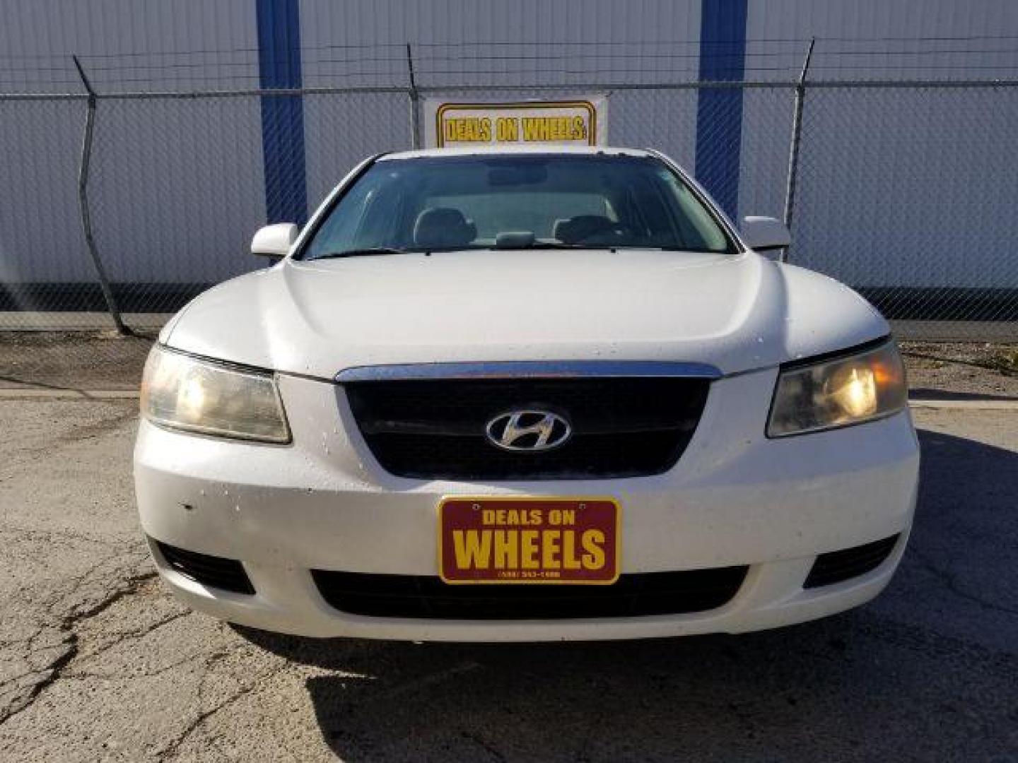 2008 Hyundai Sonata GLS (5NPET46C78H) with an 2.4L L4 DOHC 16V engine, located at 4801 10th Ave S,, Great Falls, MT, 59405, (406) 564-1505, 0.000000, 0.000000 - Photo#1