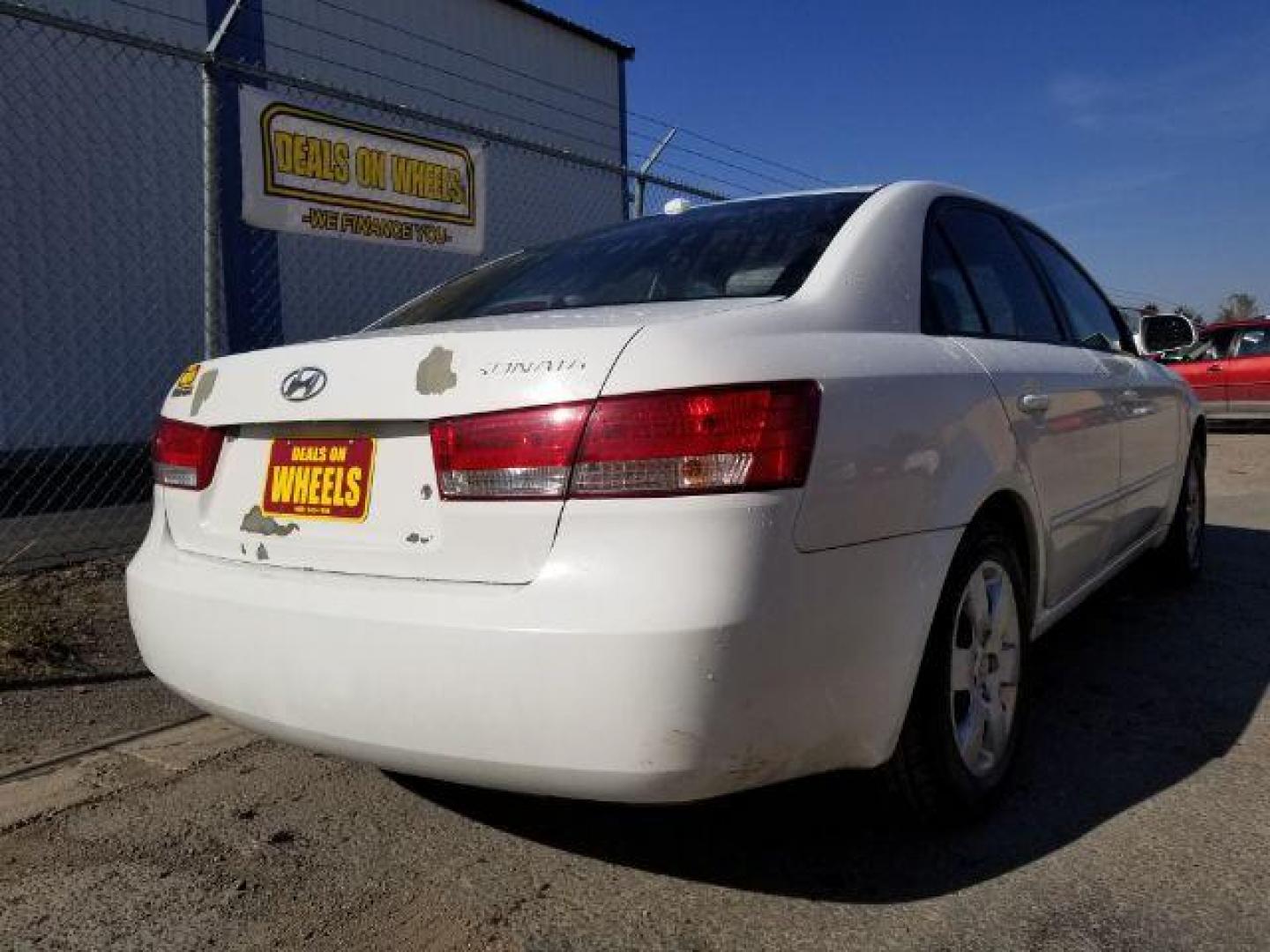 2008 Hyundai Sonata GLS (5NPET46C78H) with an 2.4L L4 DOHC 16V engine, located at 4801 10th Ave S,, Great Falls, MT, 59405, (406) 564-1505, 0.000000, 0.000000 - Photo#4