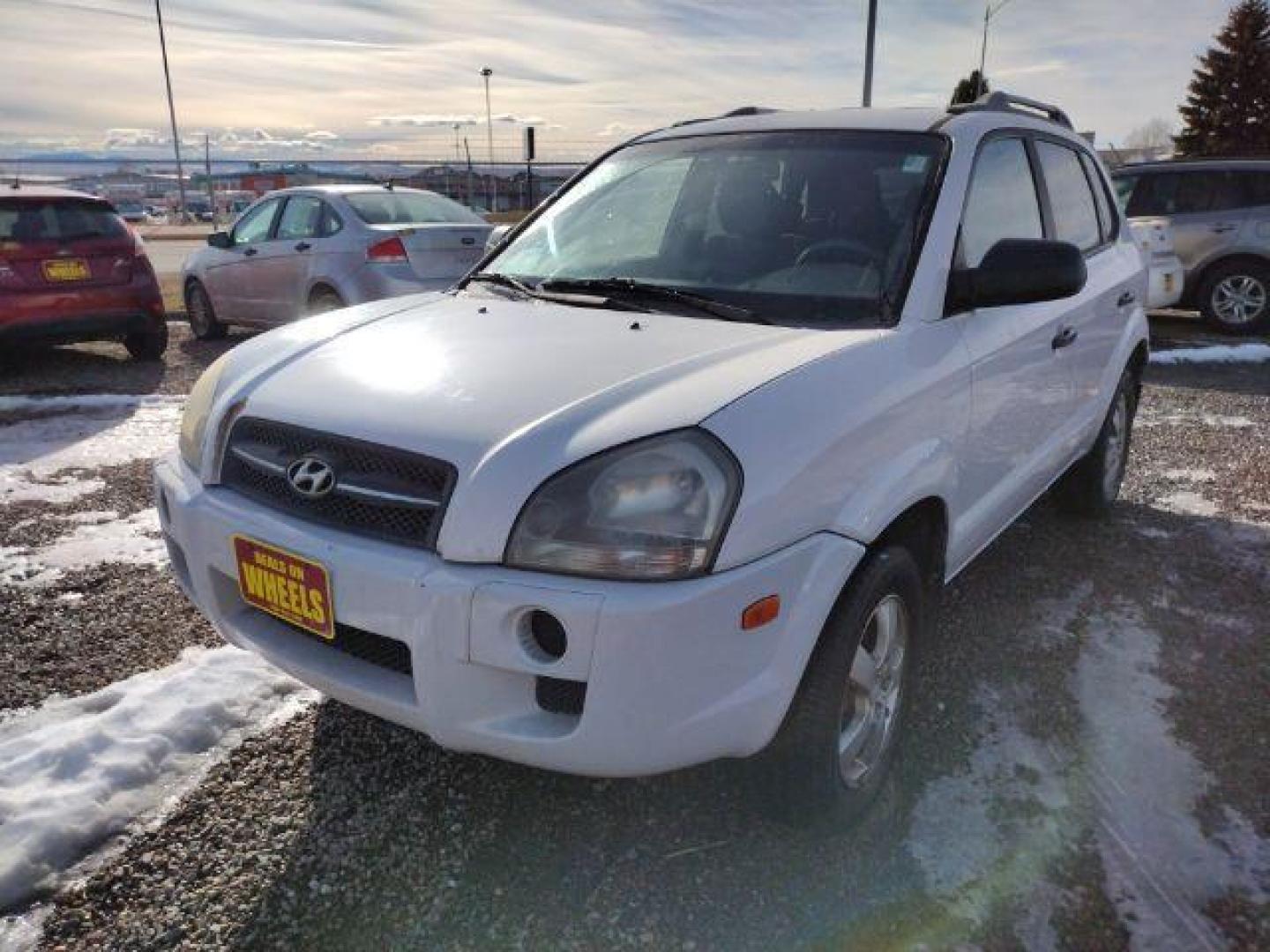 2008 Hyundai Tucson GLS 2.0 2WD (KM8JM12B88U) with an 2.0L L4 DOHC 16V engine, 4-Speed Automatic transmission, located at 4801 10th Ave S,, Great Falls, MT, 59405, (406) 564-1505, 0.000000, 0.000000 - Photo#0