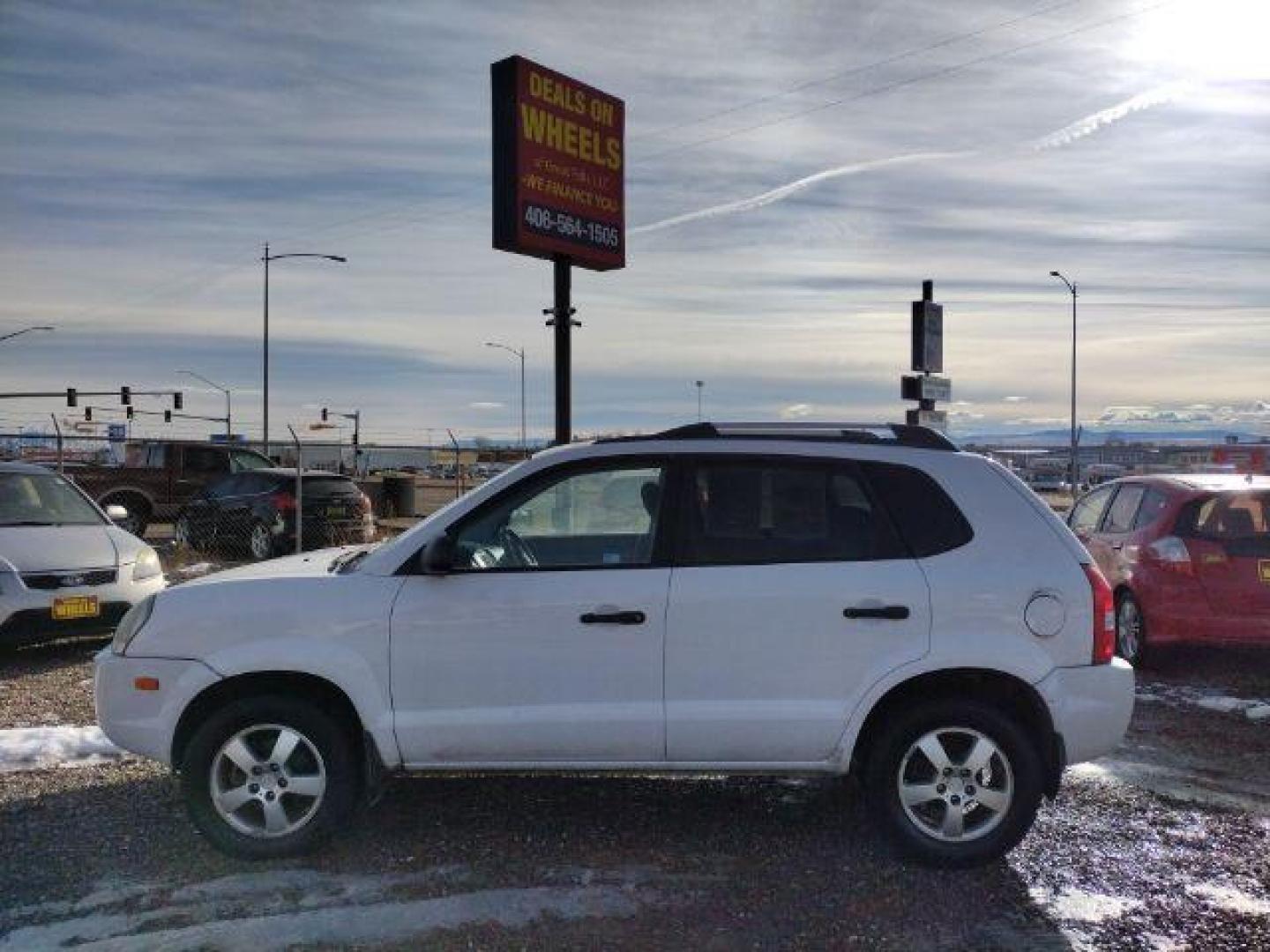 2008 Hyundai Tucson GLS 2.0 2WD (KM8JM12B88U) with an 2.0L L4 DOHC 16V engine, 4-Speed Automatic transmission, located at 4801 10th Ave S,, Great Falls, MT, 59405, (406) 564-1505, 0.000000, 0.000000 - Photo#1