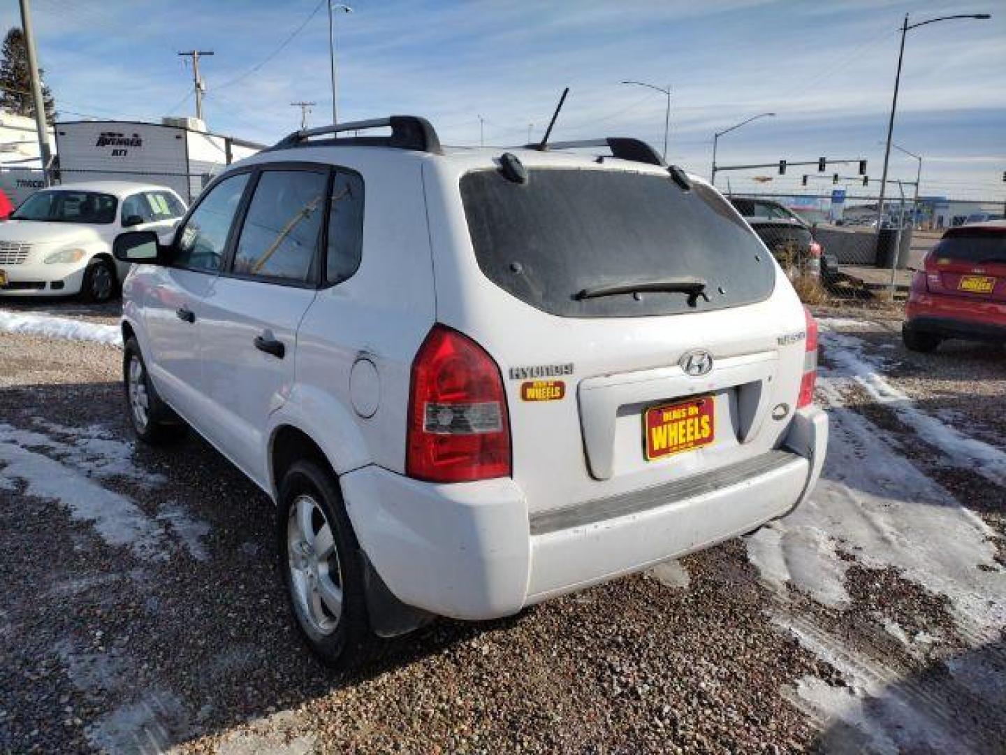 2008 Hyundai Tucson GLS 2.0 2WD (KM8JM12B88U) with an 2.0L L4 DOHC 16V engine, 4-Speed Automatic transmission, located at 4801 10th Ave S,, Great Falls, MT, 59405, (406) 564-1505, 0.000000, 0.000000 - Photo#2