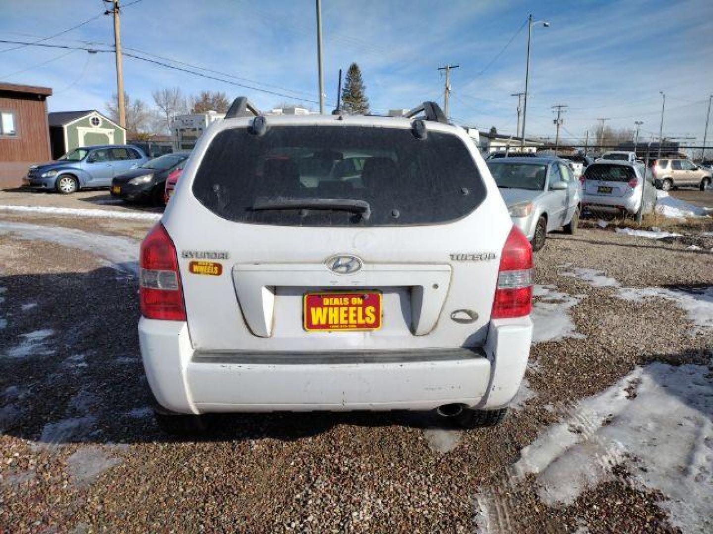 2008 Hyundai Tucson GLS 2.0 2WD (KM8JM12B88U) with an 2.0L L4 DOHC 16V engine, 4-Speed Automatic transmission, located at 4801 10th Ave S,, Great Falls, MT, 59405, (406) 564-1505, 0.000000, 0.000000 - Photo#3