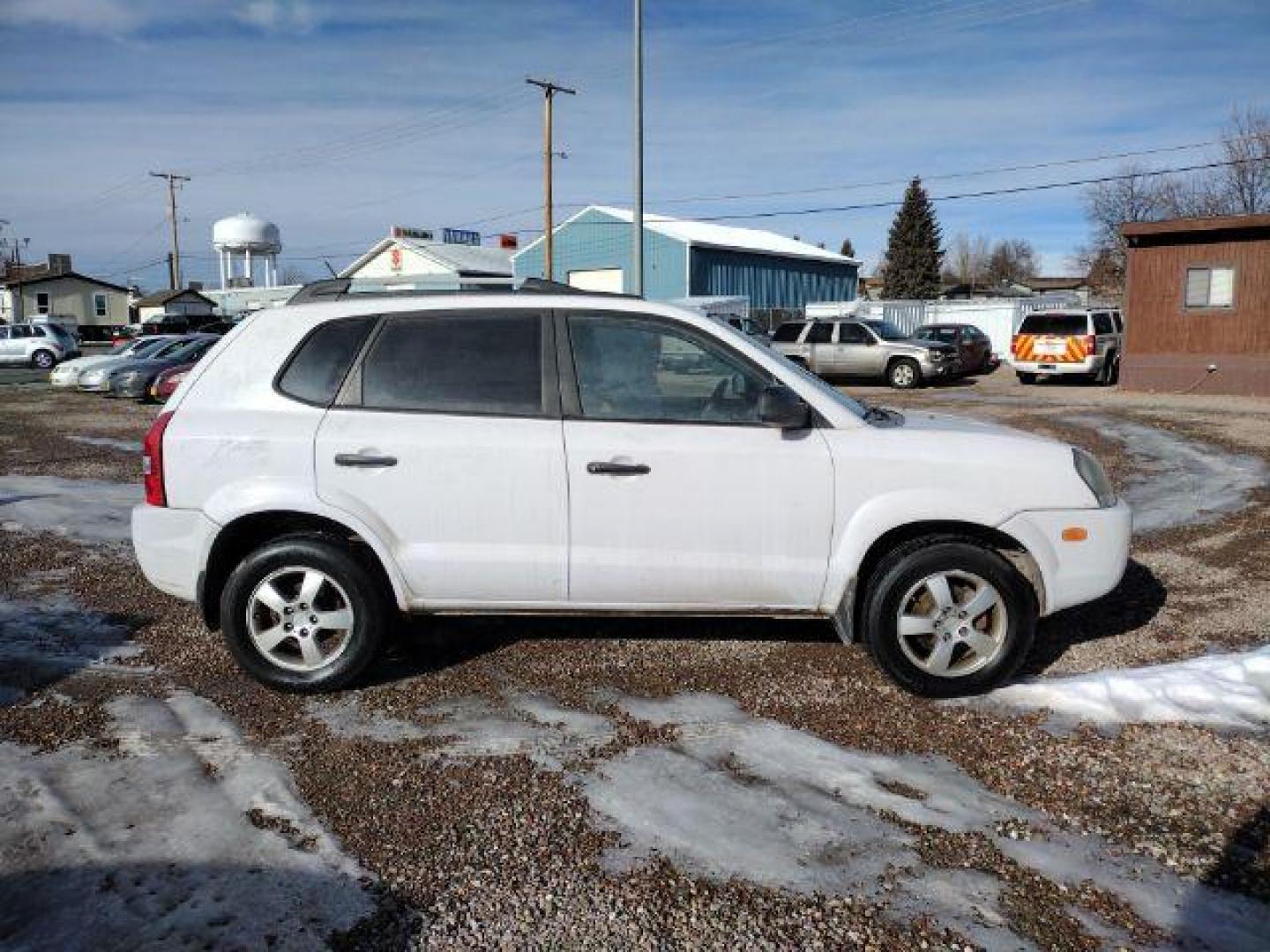 2008 Hyundai Tucson GLS 2.0 2WD (KM8JM12B88U) with an 2.0L L4 DOHC 16V engine, 4-Speed Automatic transmission, located at 4801 10th Ave S,, Great Falls, MT, 59405, (406) 564-1505, 0.000000, 0.000000 - Photo#5