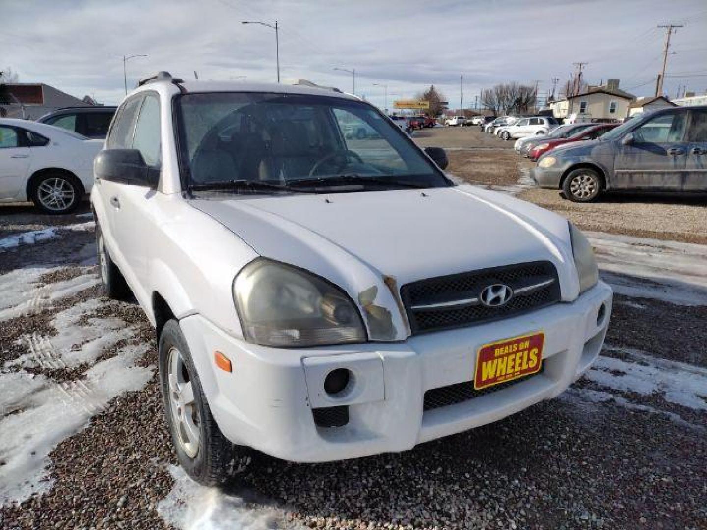 2008 Hyundai Tucson GLS 2.0 2WD (KM8JM12B88U) with an 2.0L L4 DOHC 16V engine, 4-Speed Automatic transmission, located at 4801 10th Ave S,, Great Falls, MT, 59405, (406) 564-1505, 0.000000, 0.000000 - Photo#6