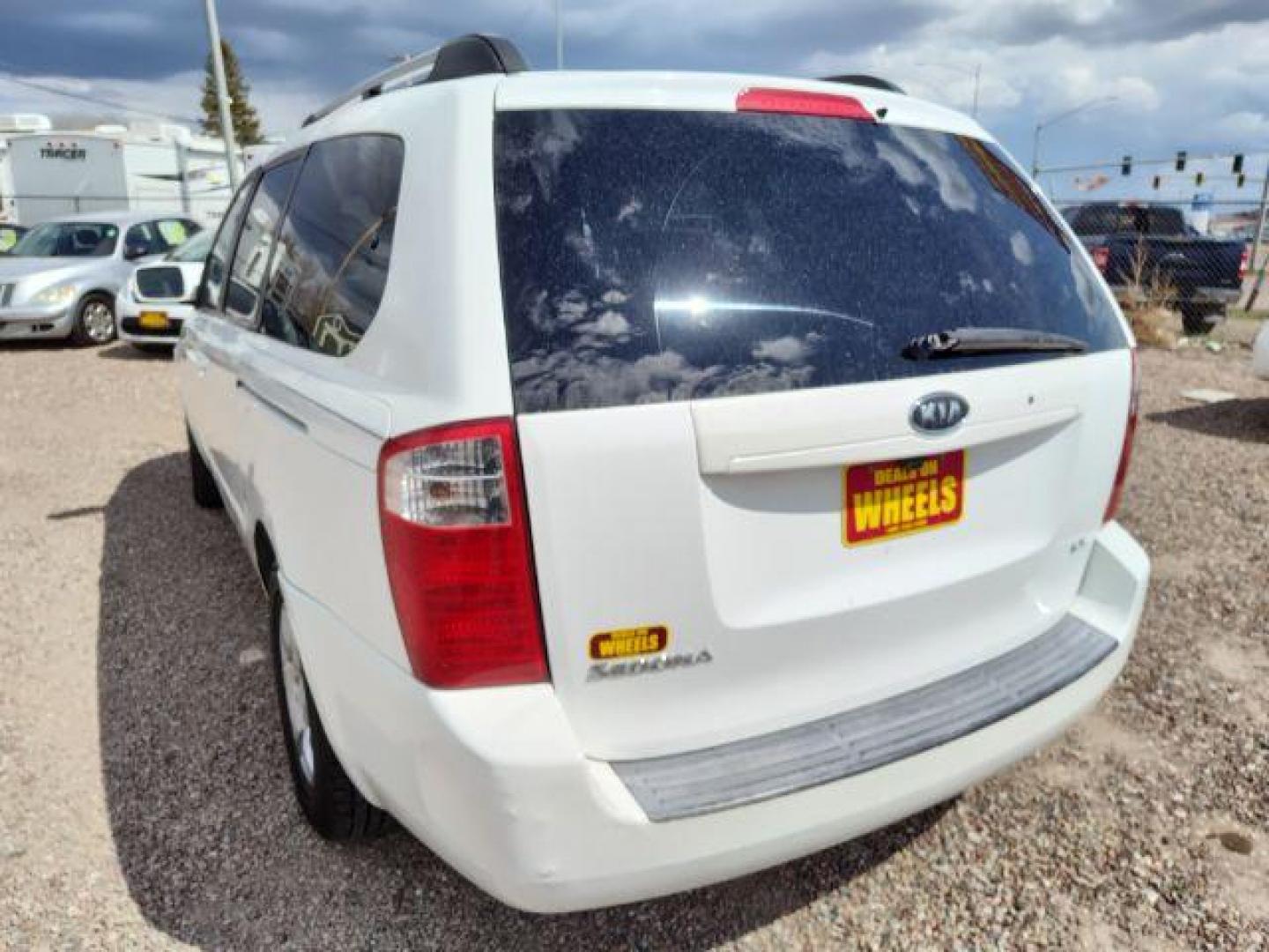 2008 Clear White Kia Sedona LX LWB (KNDMB233686) with an 3.8L V6 DOHC 24V engine, 5-Speed Automatic transmission, located at 4801 10th Ave S,, Great Falls, MT, 59405, (406) 564-1505, 0.000000, 0.000000 - Photo#2