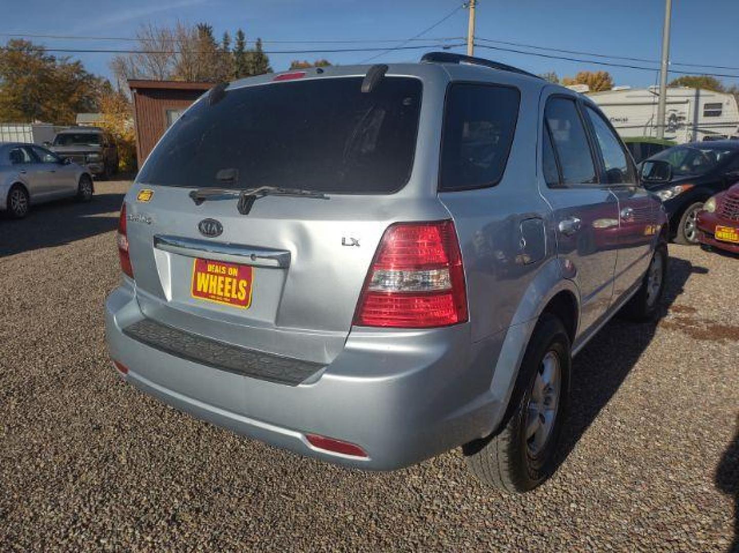 2008 Kia Sorento LX 4WD (KNDJC735885) with an 3.3L V6 DOHC 24V engine, 5-Speed Automatic transmission, located at 4801 10th Ave S,, Great Falls, MT, 59405, (406) 564-1505, 0.000000, 0.000000 - Photo#4