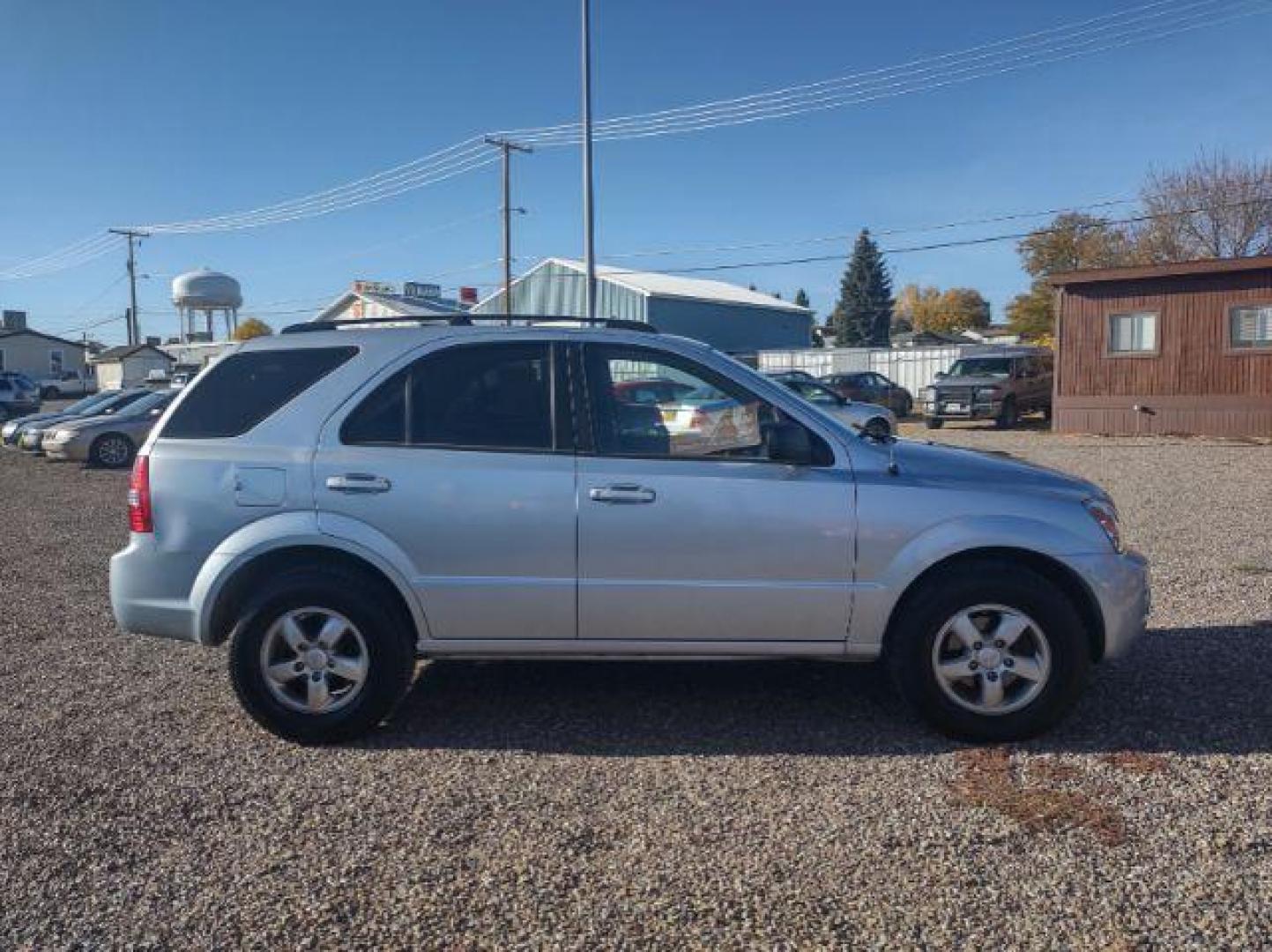 2008 Kia Sorento LX 4WD (KNDJC735885) with an 3.3L V6 DOHC 24V engine, 5-Speed Automatic transmission, located at 4801 10th Ave S,, Great Falls, MT, 59405, (406) 564-1505, 0.000000, 0.000000 - Photo#5