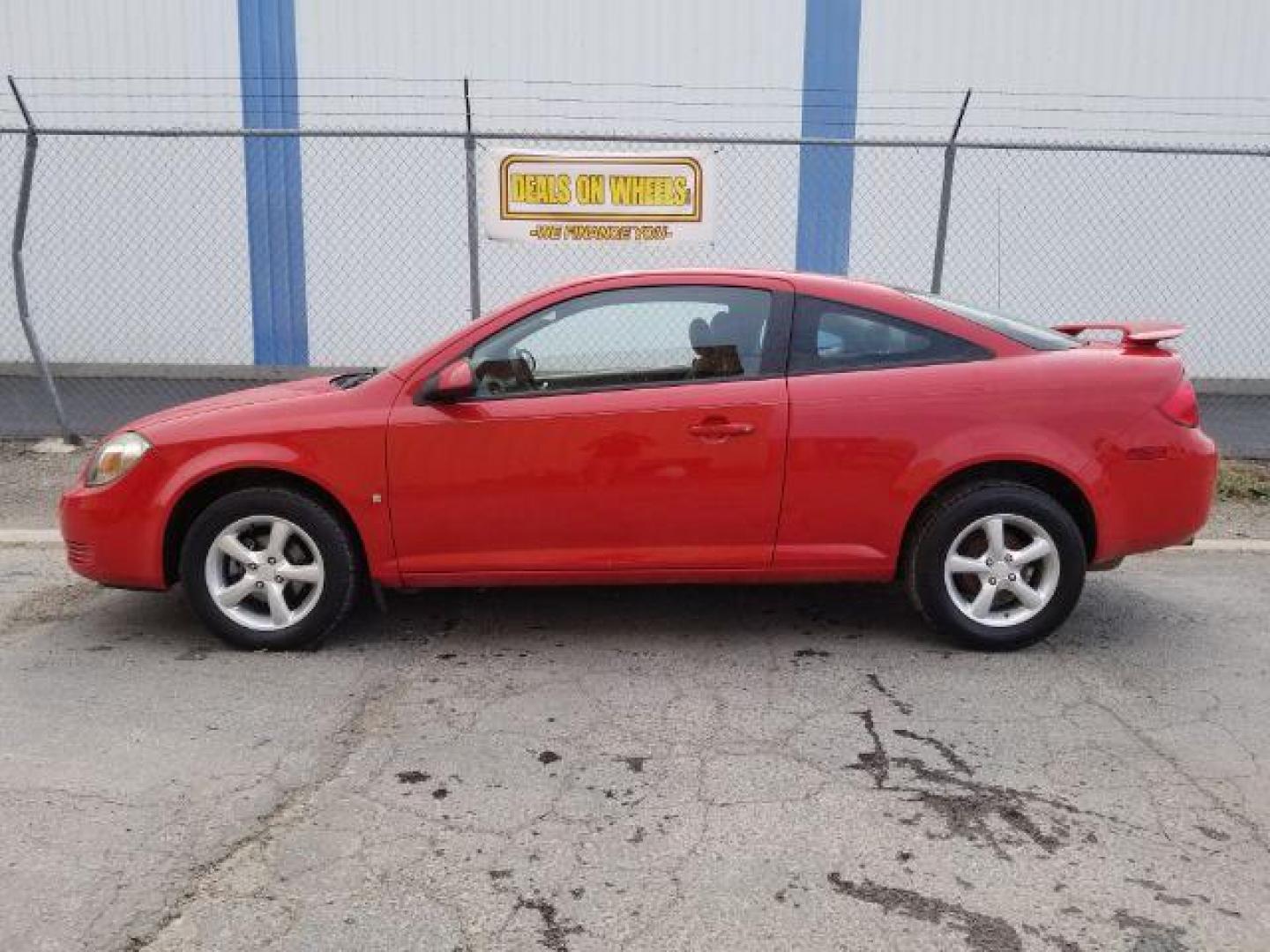 2008 Pontiac G5 Coupe (1G2AL18F687) with an 2.2L L4 DOHC 16V engine, Automatic transmission, located at 4801 10th Ave S,, Great Falls, MT, 59405, (406) 564-1505, 0.000000, 0.000000 - Photo#3