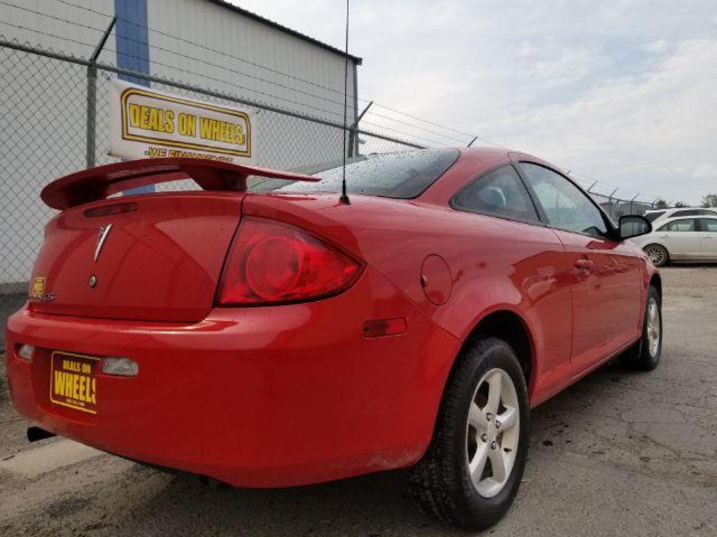 2008 Pontiac G5 Coupe (1G2AL18F687) with an 2.2L L4 DOHC 16V engine, Automatic transmission, located at 4801 10th Ave S,, Great Falls, MT, 59405, (406) 564-1505, 0.000000, 0.000000 - Photo#4