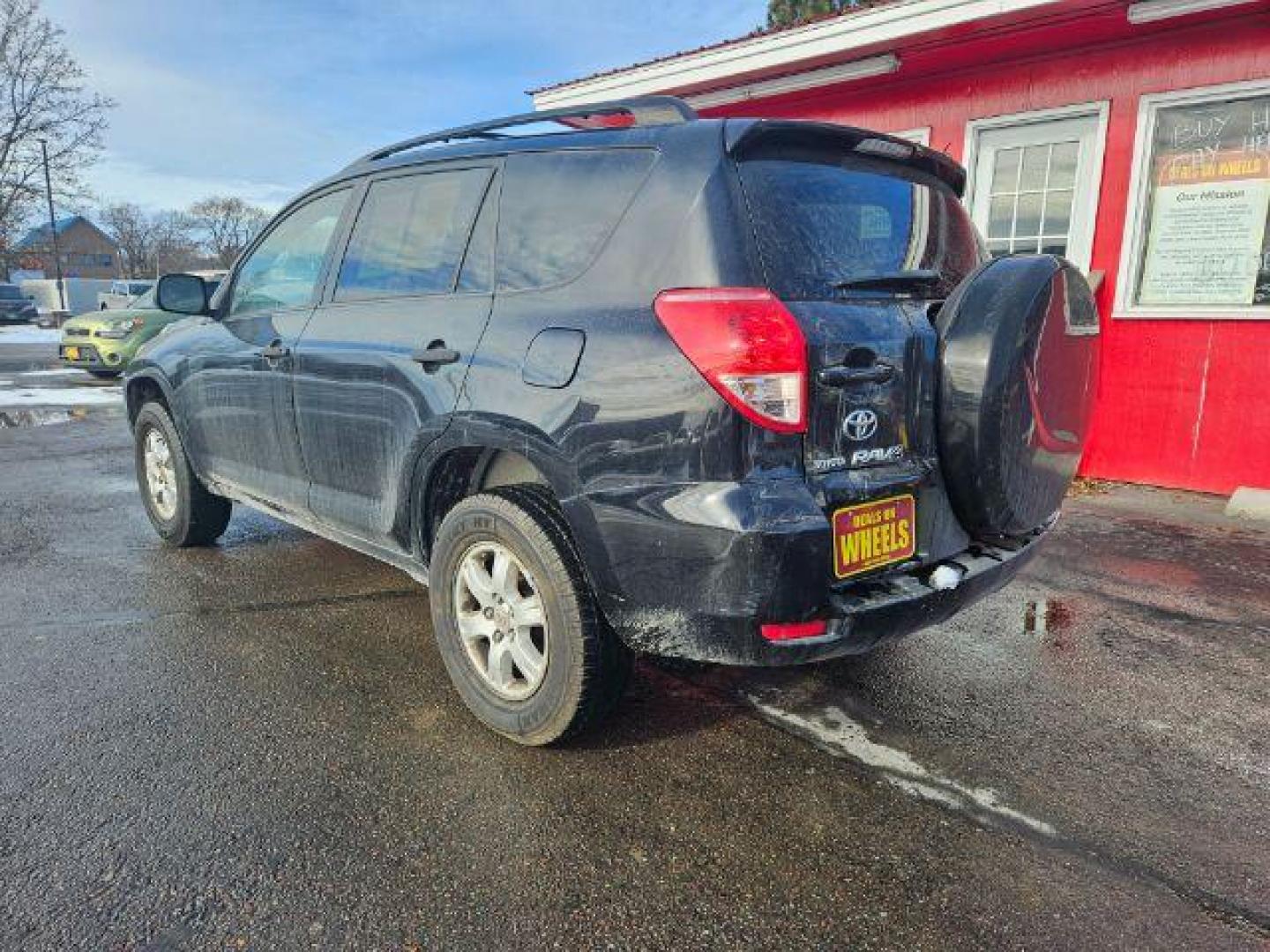 2008 Toyota RAV4 Base I4 2WD (JTMZD33V086) with an 2.4L L4 DOHC 16V engine, 4-Speed Automatic transmission, located at 601 E. Idaho St., Kalispell, MT, 59901, 0.000000, 0.000000 - Photo#2