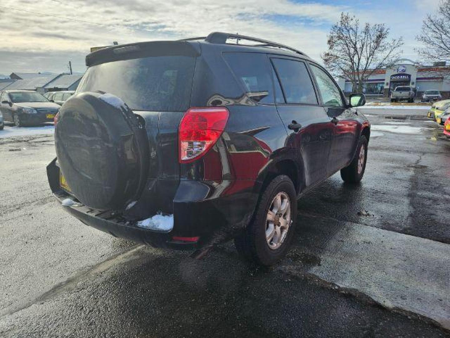 2008 Toyota RAV4 Base I4 2WD (JTMZD33V086) with an 2.4L L4 DOHC 16V engine, 4-Speed Automatic transmission, located at 601 E. Idaho St., Kalispell, MT, 59901, 0.000000, 0.000000 - Photo#4