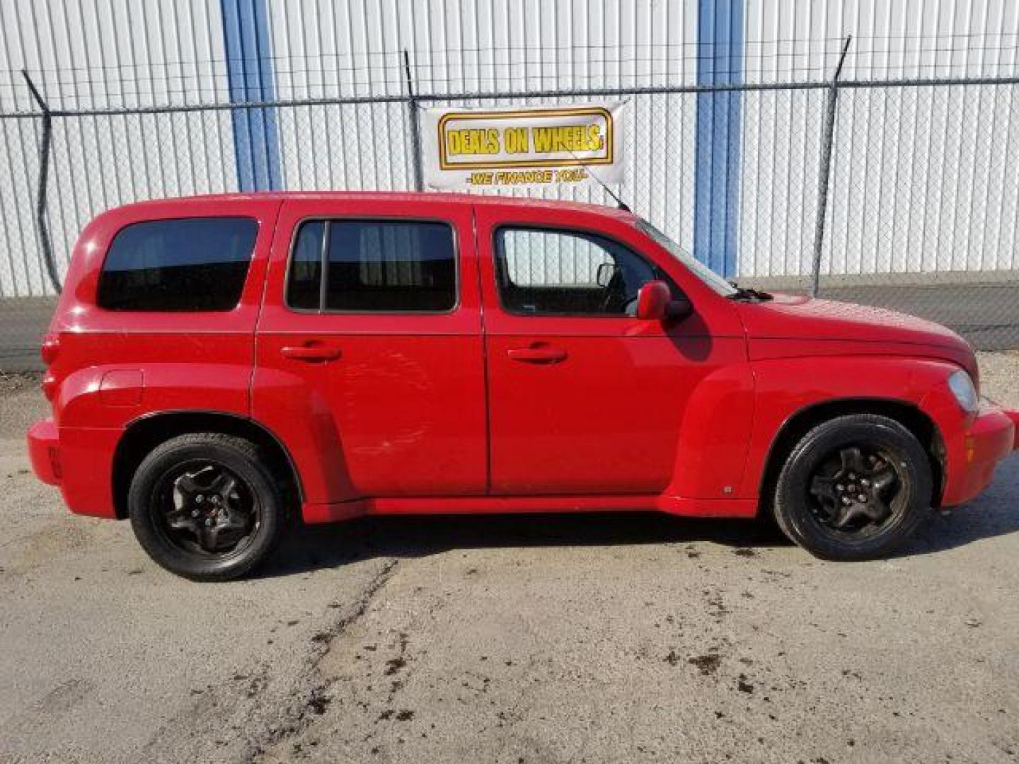 2009 Chevrolet HHR LT1 (3GNCA23B49S) with an 2.2L L4 DOHC 16V engine, 4-Speed Automatic transmission, located at 1821 N Montana Ave., Helena, MT, 59601, 0.000000, 0.000000 - Photo#5