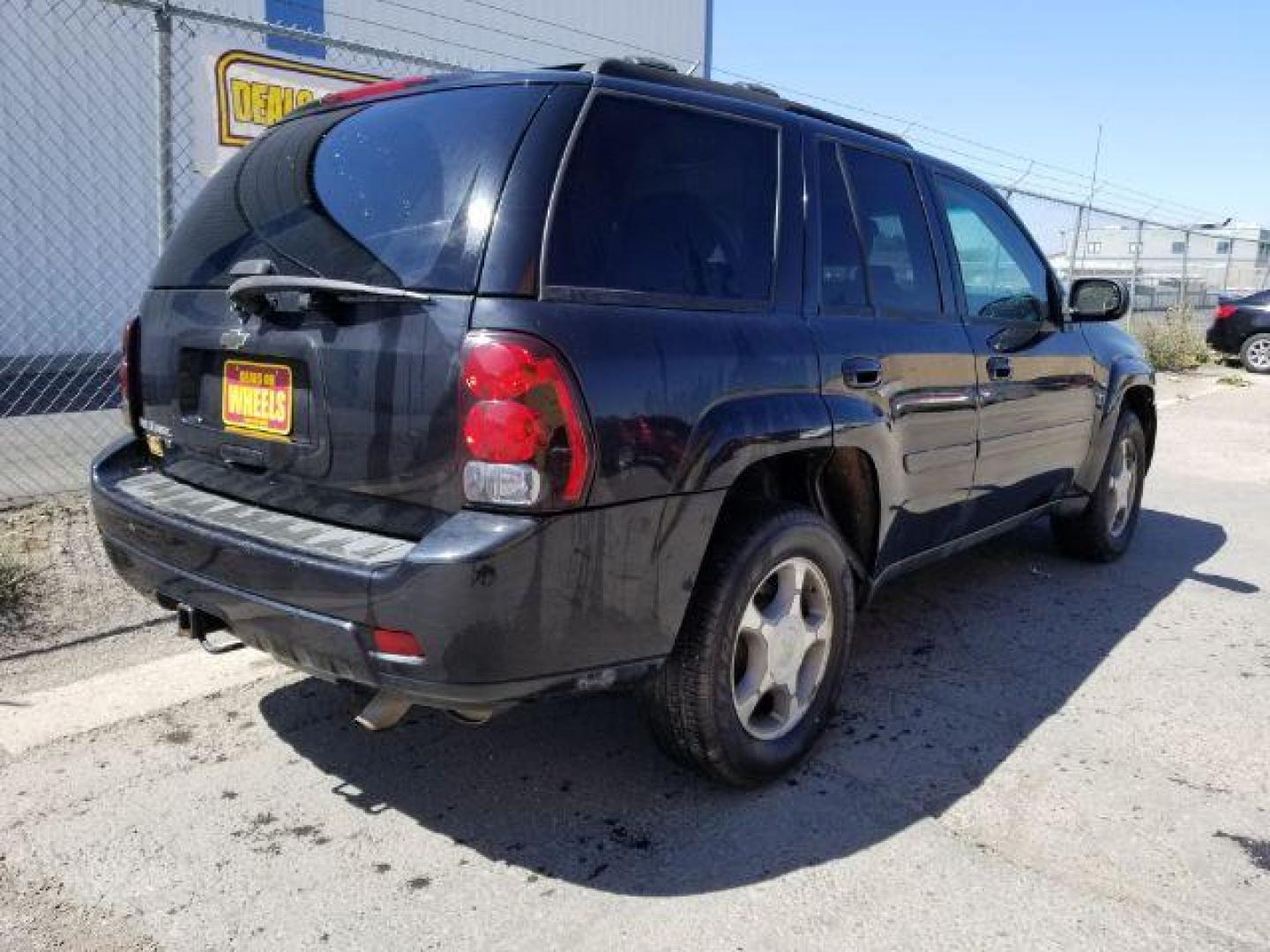 2009 Black Granite Metall Chevrolet TrailBlazer LT1 4WD (1GNDT33S392) with an 4.2L L6 DOHC 24V engine, 4-Speed Automatic transmission, located at 1800 West Broadway, Missoula, 59808, (406) 543-1986, 46.881348, -114.023628 - Photo#4