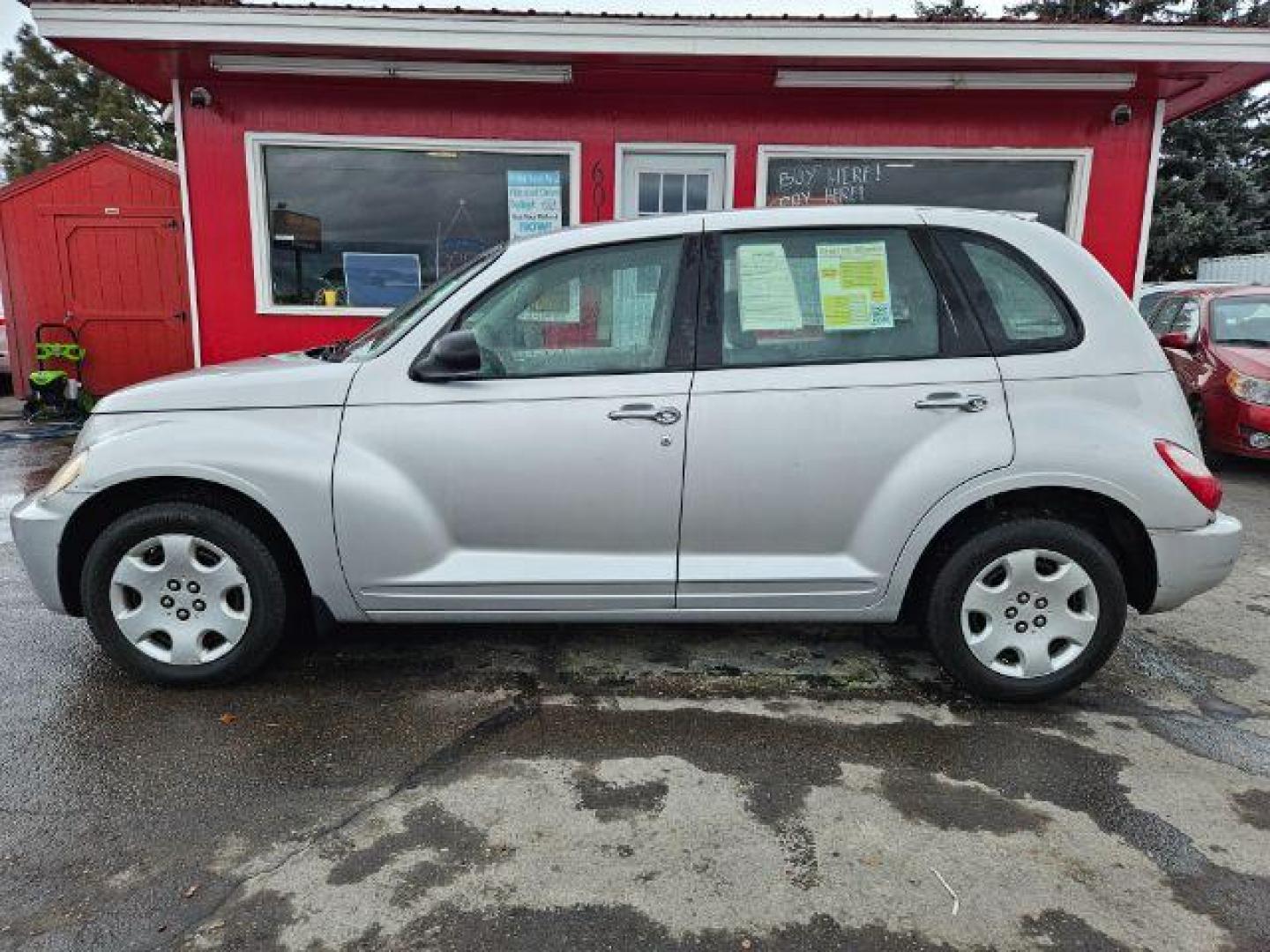 2009 Chrysler PT Cruiser Base (3A8FY48989T) with an 2.4L L4 DOHC 16V engine, located at 601 E. Idaho St., Kalispell, MT, 59901, 0.000000, 0.000000 - Photo#1