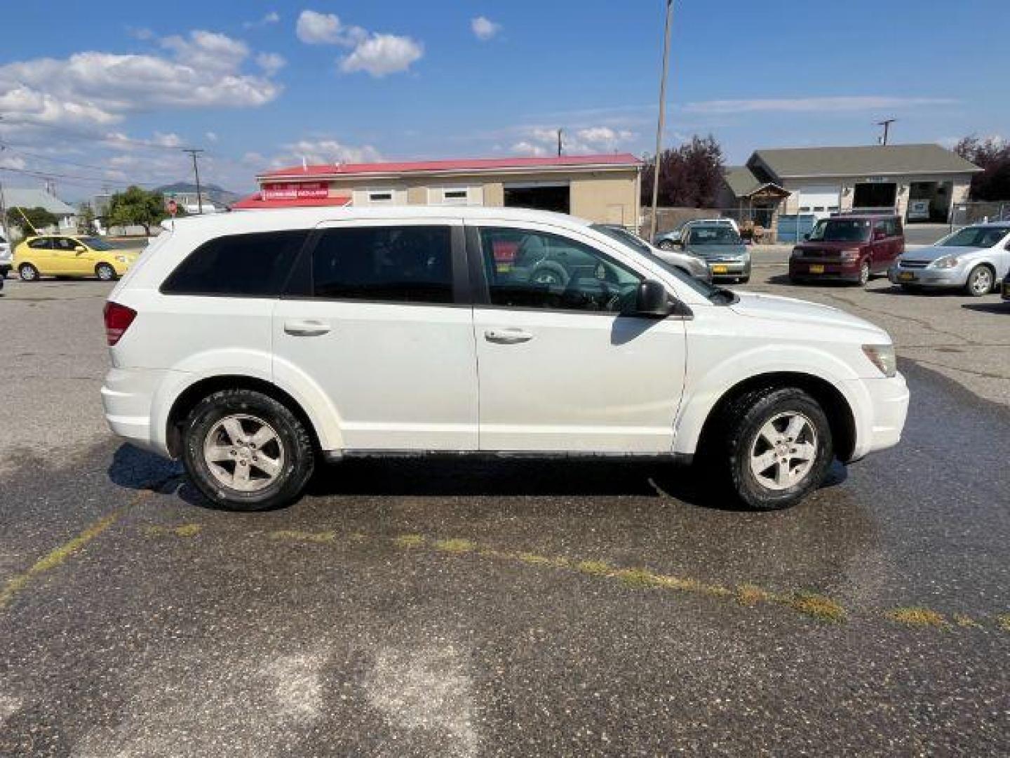 2009 Dodge Journey SE (3D4GG47B19T) with an 2.4L L4 DOHC 16V engine, 4-Speed Automatic transmission, located at 1821 N Montana Ave., Helena, MT, 59601, 0.000000, 0.000000 - Photo#3