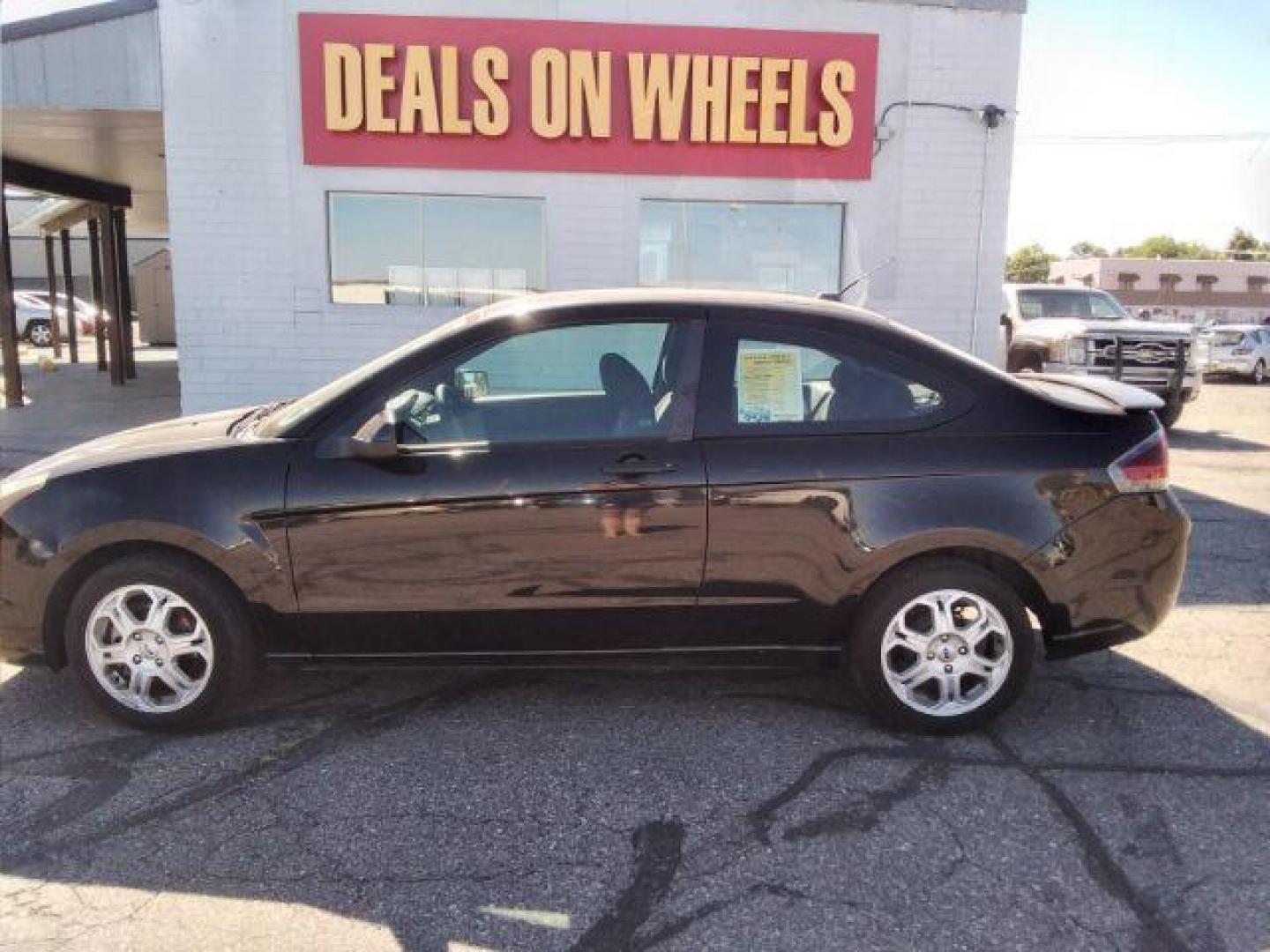 2009 Ford Focus SE Coupe (1FAHP32N69W) with an 2.0L L4 DOHC 16V engine, located at 4801 10th Ave S,, Great Falls, MT, 59405, (406) 564-1505, 0.000000, 0.000000 - Photo#1