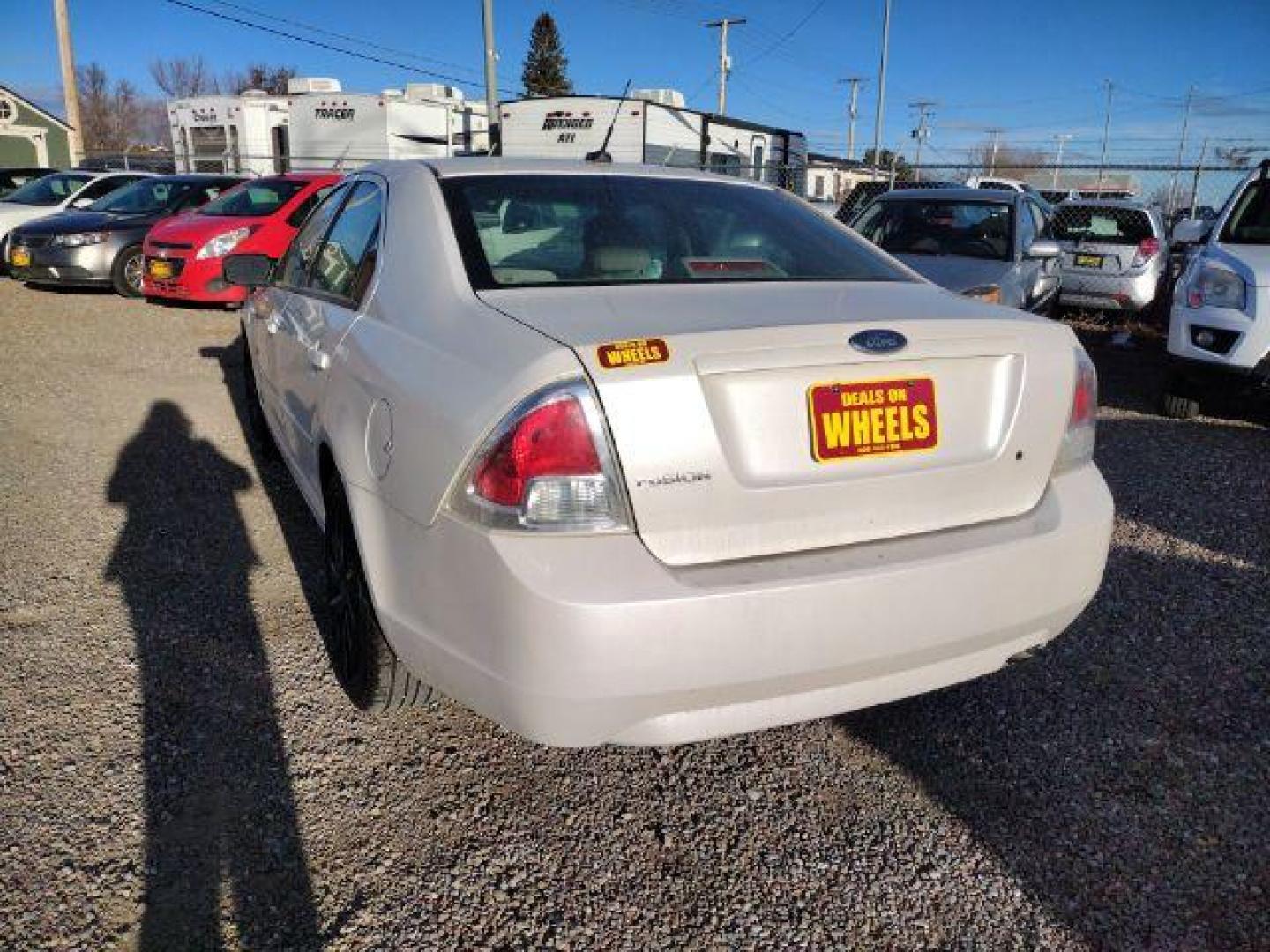 2009 Ford Fusion I4 S (3FAHP06Z19R) with an 2.3L L4 DOHC 16V engine, located at 4801 10th Ave S,, Great Falls, MT, 59405, (406) 564-1505, 0.000000, 0.000000 - Photo#2