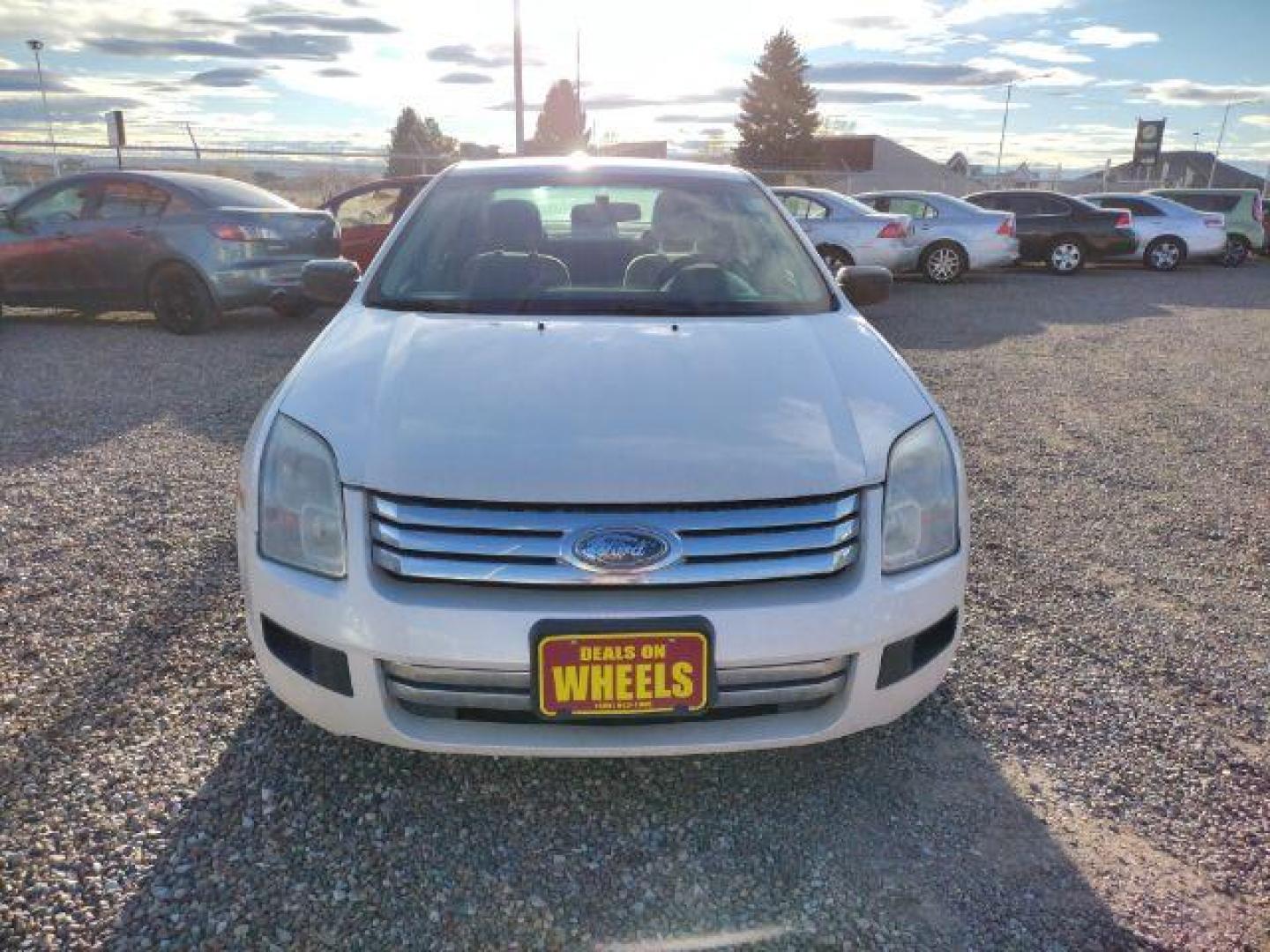 2009 Ford Fusion I4 S (3FAHP06Z19R) with an 2.3L L4 DOHC 16V engine, located at 4801 10th Ave S,, Great Falls, MT, 59405, (406) 564-1505, 0.000000, 0.000000 - Photo#7