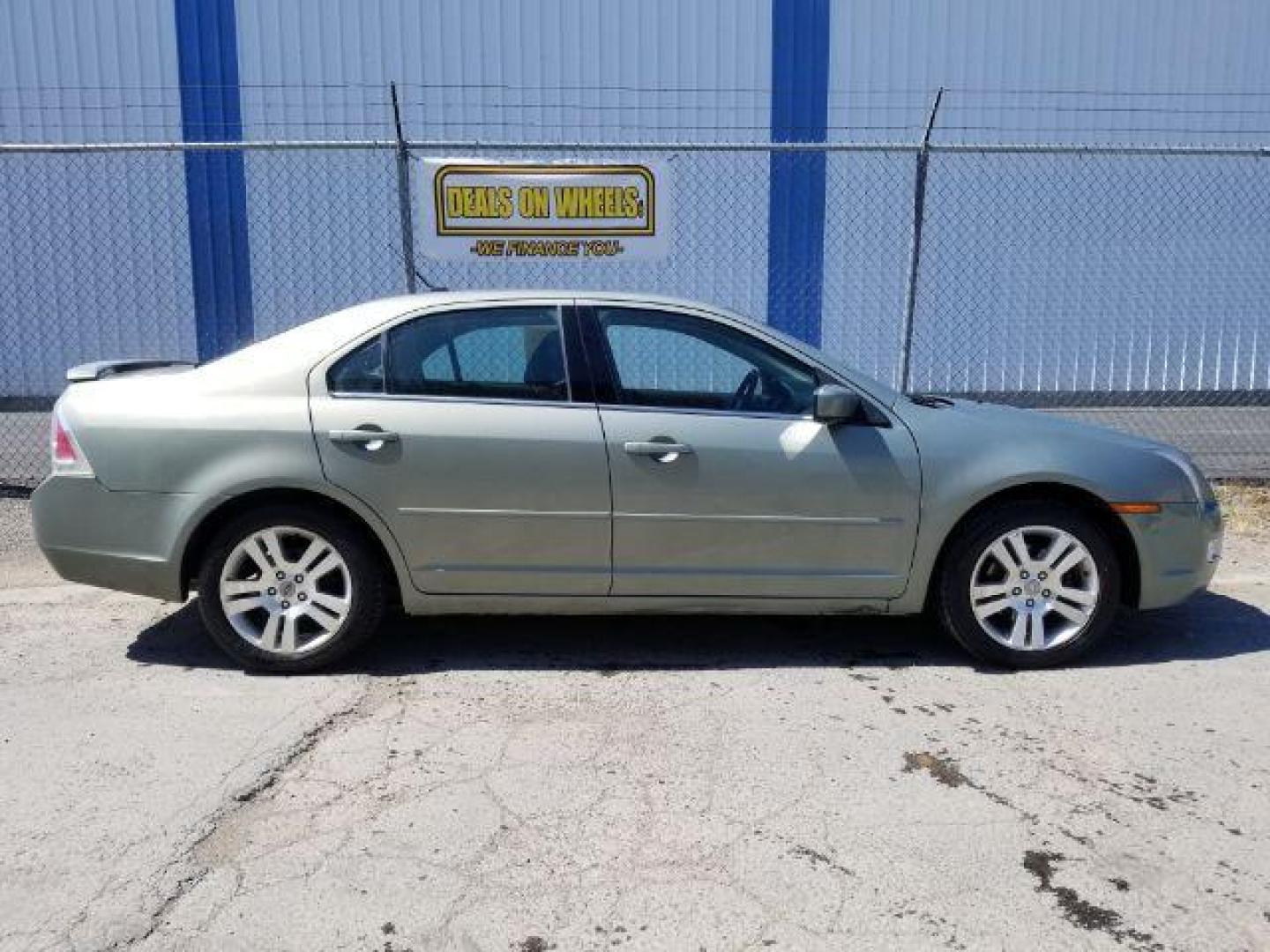 2009 Ford Fusion V6 SEL AWD (3FAHP02119R) with an 3.0L V6 DOHC 24V engine, located at 601 E. Idaho St., Kalispell, MT, 59901, 0.000000, 0.000000 - Photo#5