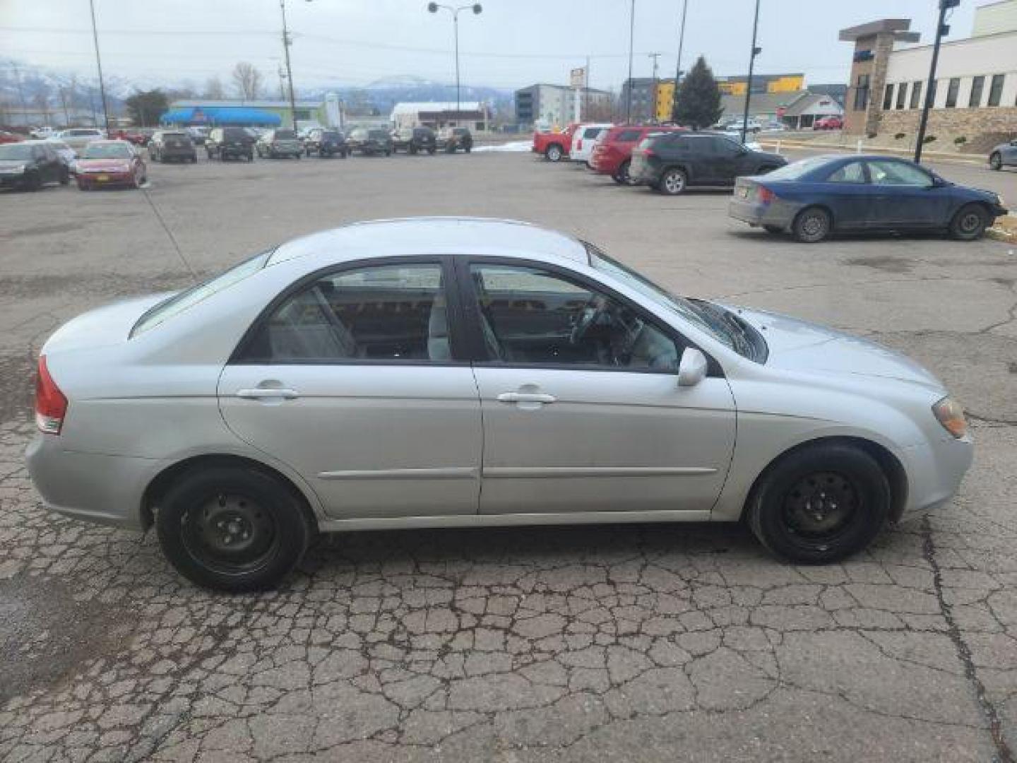 2009 Kia Spectra EX (KNAFE222795) with an 2.0L L4 DOHC 16V engine, located at 1800 West Broadway, Missoula, 59808, (406) 543-1986, 46.881348, -114.023628 - Photo#2