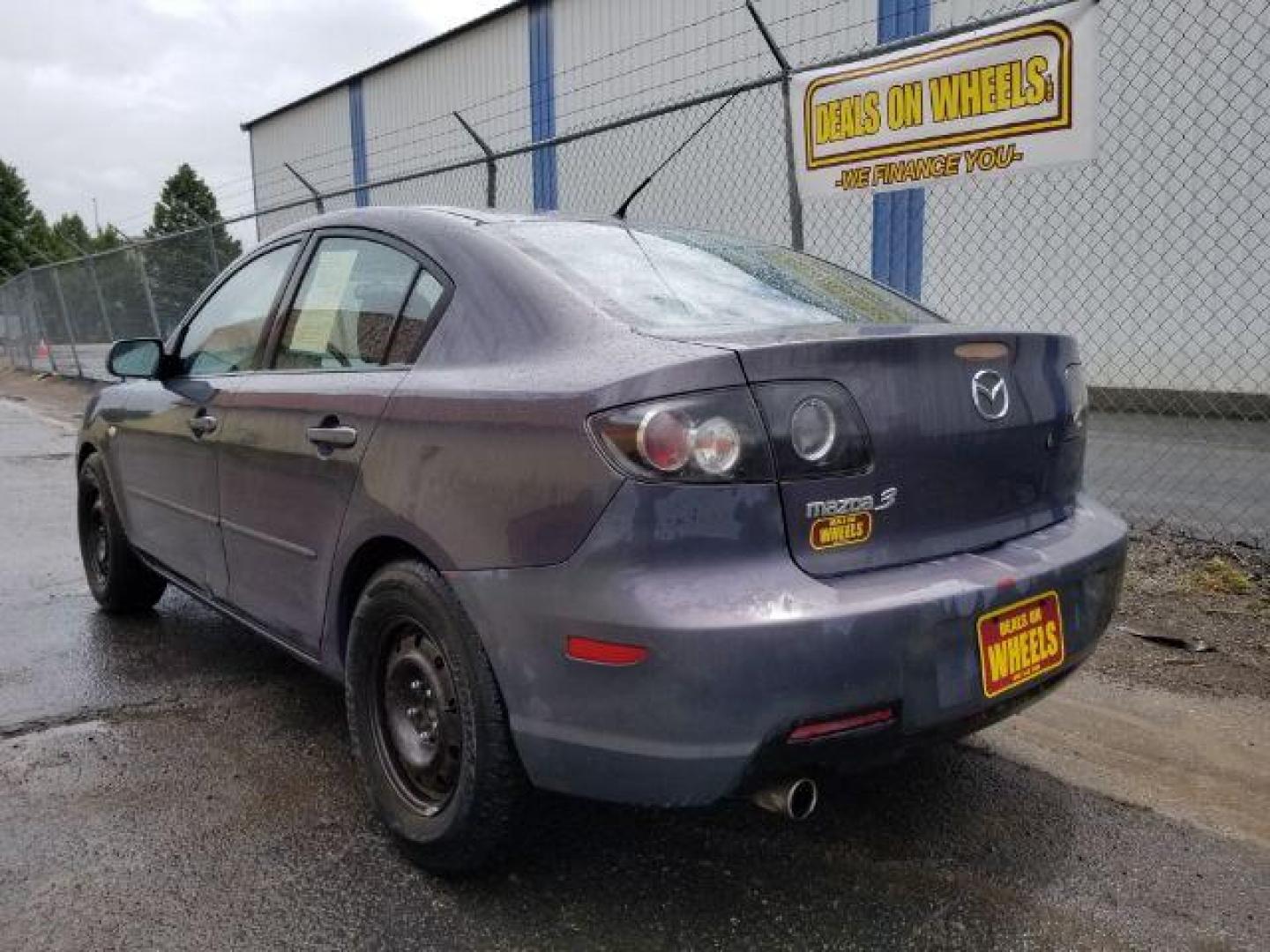 2009 GRAY MAZDA MAZDA3 i Sport 4-Door (JM1BK32G491) , located at 1800 West Broadway, Missoula, 59808, (406) 543-1986, 46.881348, -114.023628 - Photo#3