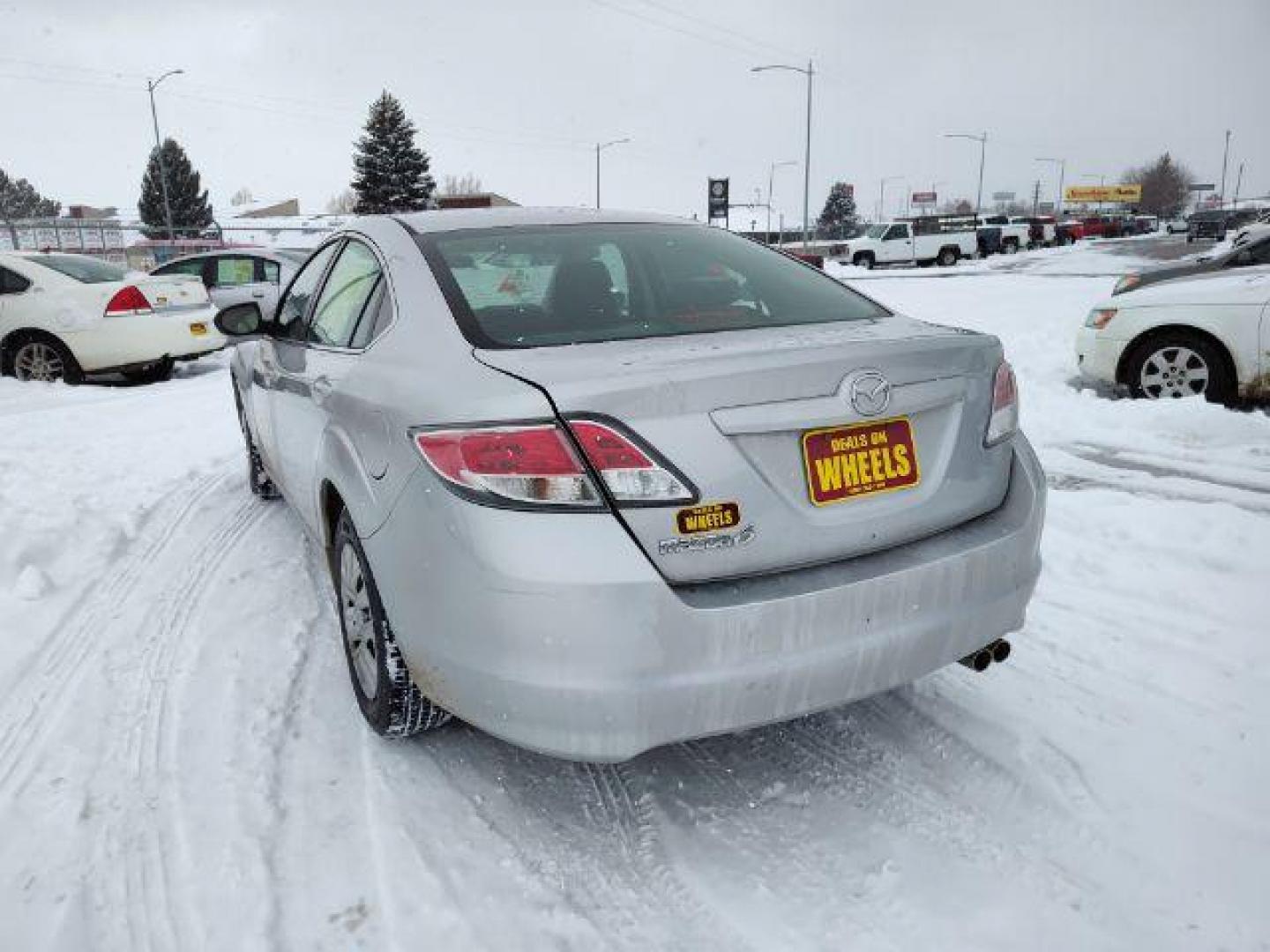 2009 Brilliant Silver Metallic Mazda Mazda6 i SV (1YVHP80A395) with an 2.5L L4 DOHC 16V engine, located at 4801 10th Ave S,, Great Falls, MT, 59405, (406) 564-1505, 0.000000, 0.000000 - Photo#2