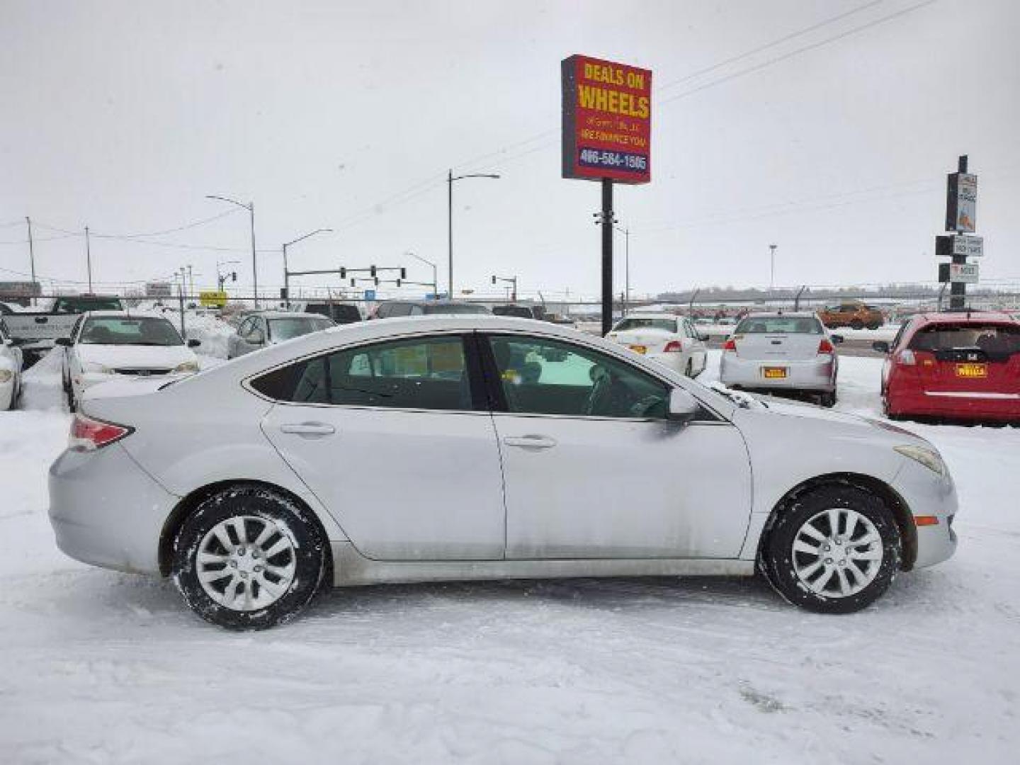 2009 Brilliant Silver Metallic Mazda Mazda6 i SV (1YVHP80A395) with an 2.5L L4 DOHC 16V engine, located at 4801 10th Ave S,, Great Falls, MT, 59405, (406) 564-1505, 0.000000, 0.000000 - Photo#5