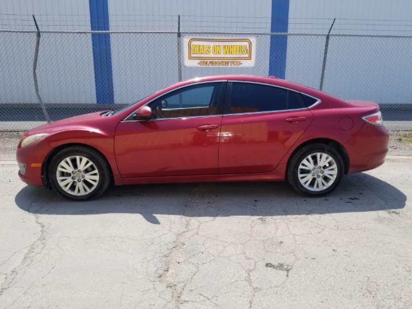 2009 Mazda Mazda6 i SV (1YVHP82A895) with an 2.5L L4 DOHC 16V engine, located at 1800 West Broadway, Missoula, 59808, (406) 543-1986, 46.881348, -114.023628 - Photo#2