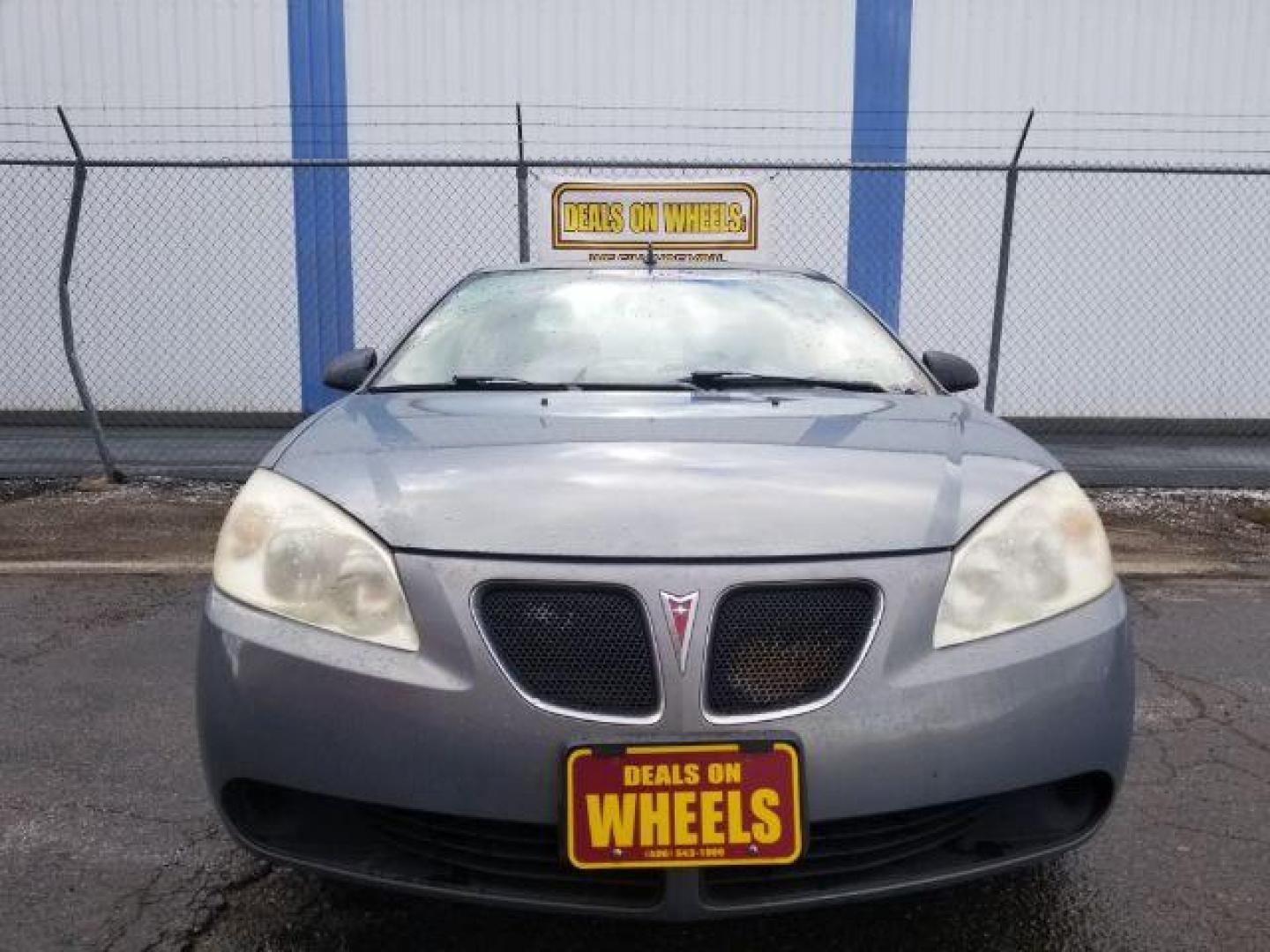 2009 Pontiac G6 Sedan (1G2ZG57BX94) with an 2.4L L4 DOHC 16V engine, 4-Speed Automatic transmission, located at 4801 10th Ave S,, Great Falls, MT, 59405, (406) 564-1505, 0.000000, 0.000000 - Photo#1