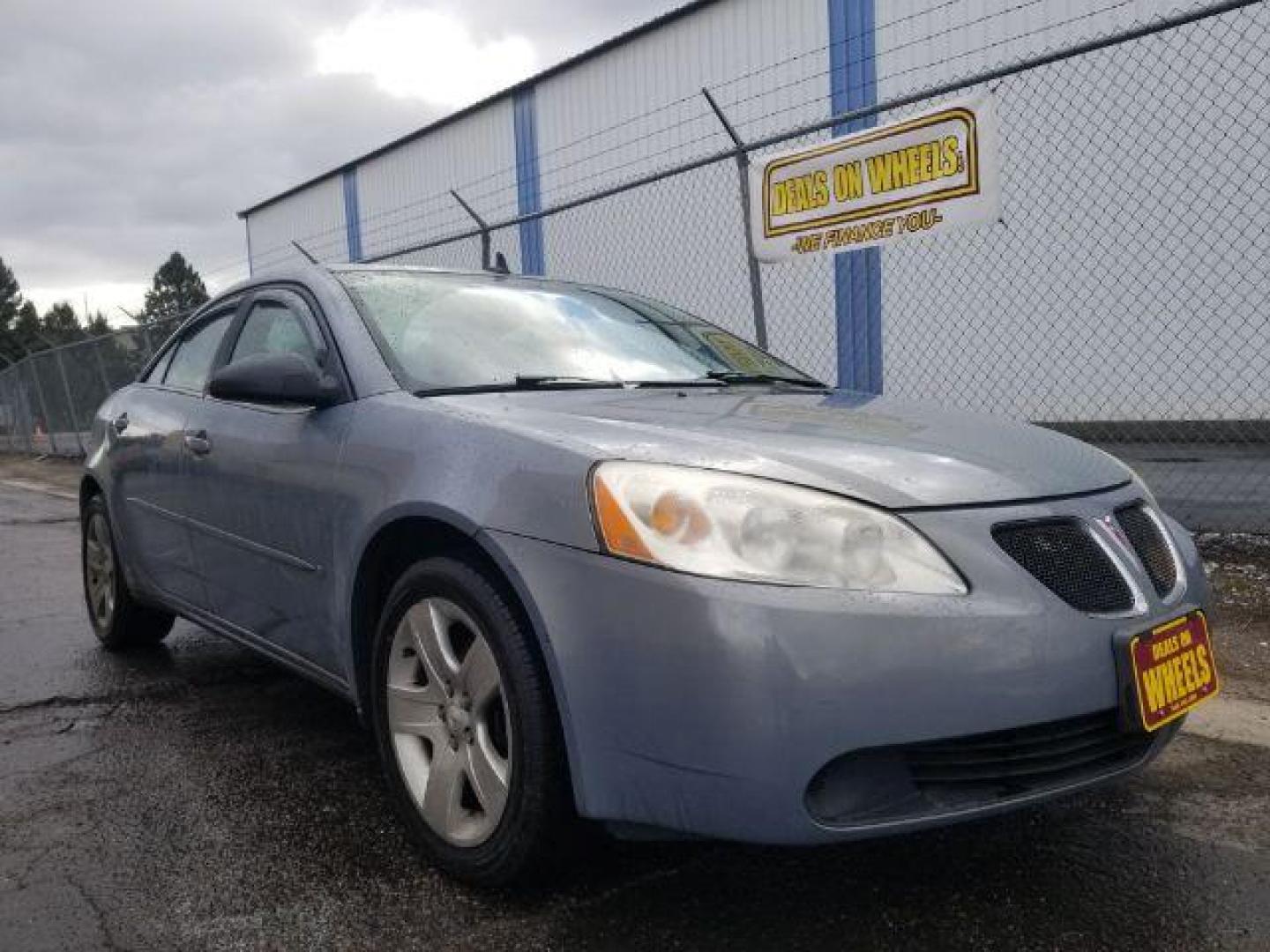 2009 Pontiac G6 Sedan (1G2ZG57BX94) with an 2.4L L4 DOHC 16V engine, 4-Speed Automatic transmission, located at 4801 10th Ave S,, Great Falls, MT, 59405, (406) 564-1505, 0.000000, 0.000000 - Photo#2