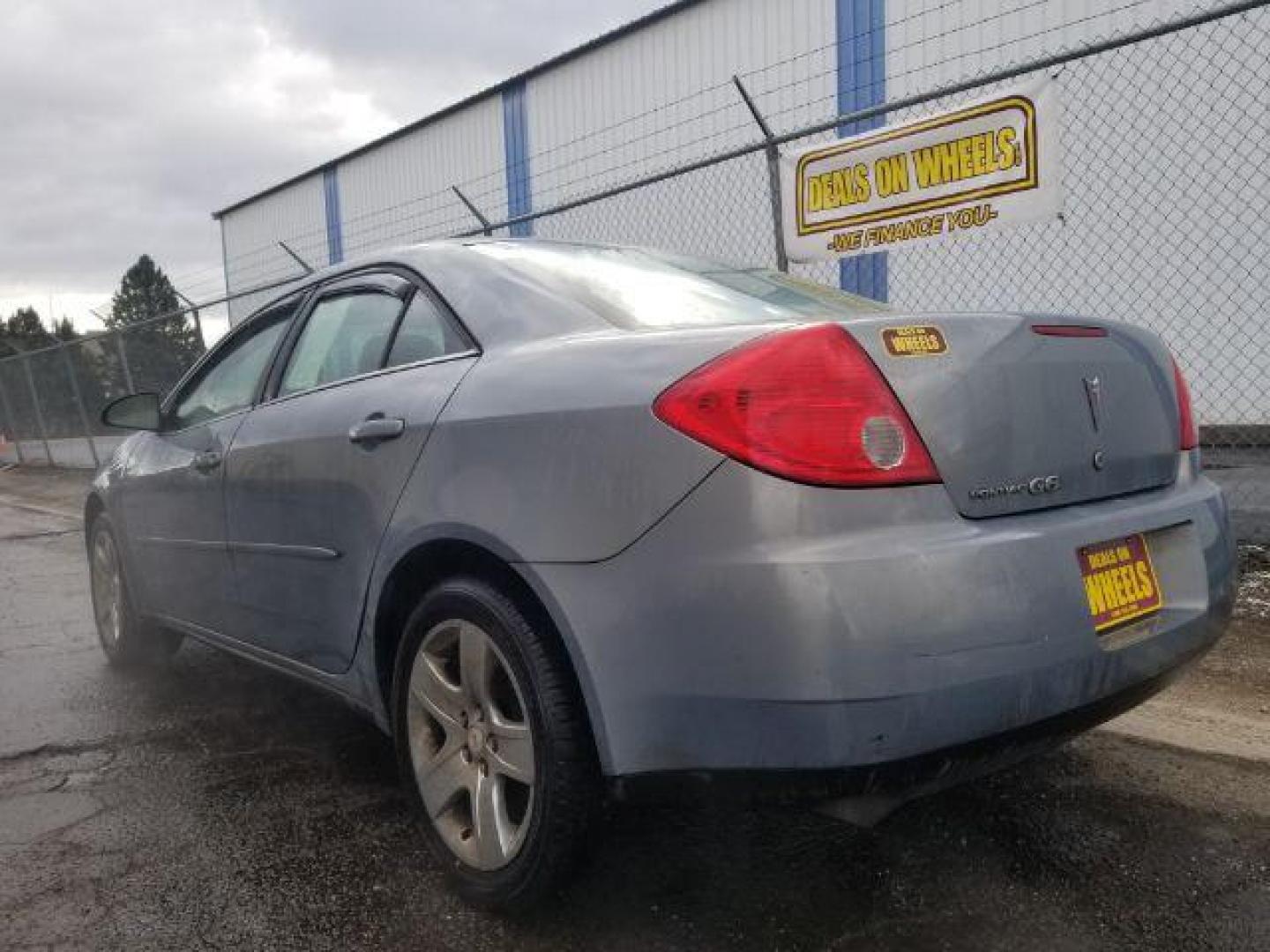 2009 Pontiac G6 Sedan (1G2ZG57BX94) with an 2.4L L4 DOHC 16V engine, 4-Speed Automatic transmission, located at 4801 10th Ave S,, Great Falls, MT, 59405, (406) 564-1505, 0.000000, 0.000000 - Photo#5