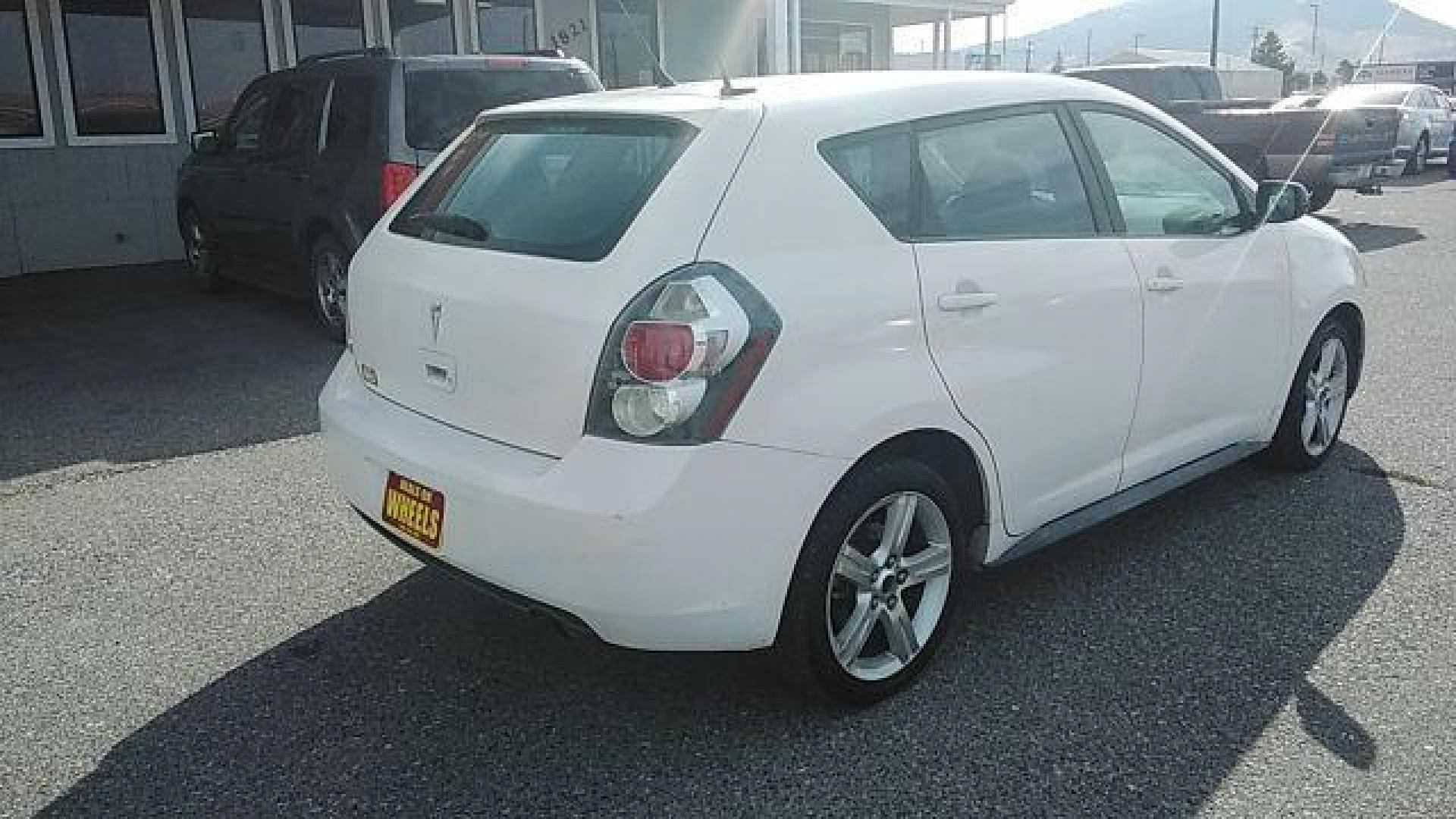 2009 Pontiac Vibe 2.4L (5Y2SP67069Z) with an 2.4L L4 DOHC 16V engine, 4-Speed Automatic transmission, located at 1821 N Montana Ave., Helena, MT, 59601, 0.000000, 0.000000 - Photo#4