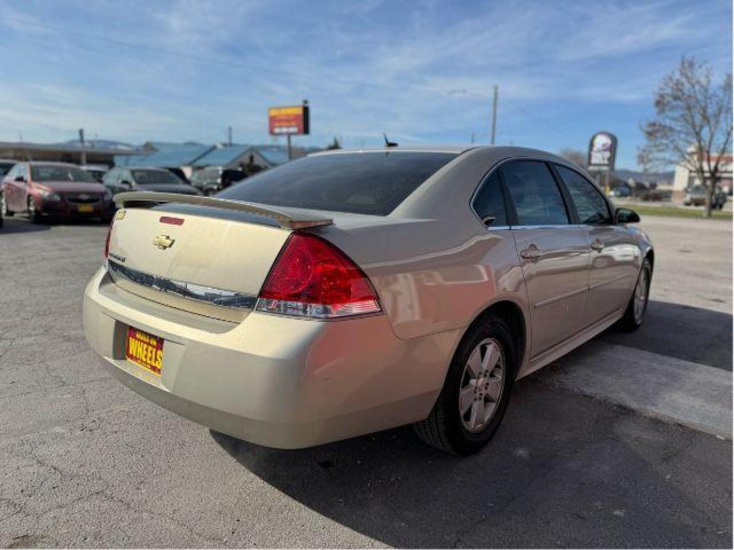 2010 Chevrolet Impala LT (2G1WB5ENXA1) with an 3.5L V6 OHV 12V engine, 4-Speed Automatic transmission, located at 601 E. Idaho St., Kalispell, MT, 59901, 0.000000, 0.000000 - Photo#4