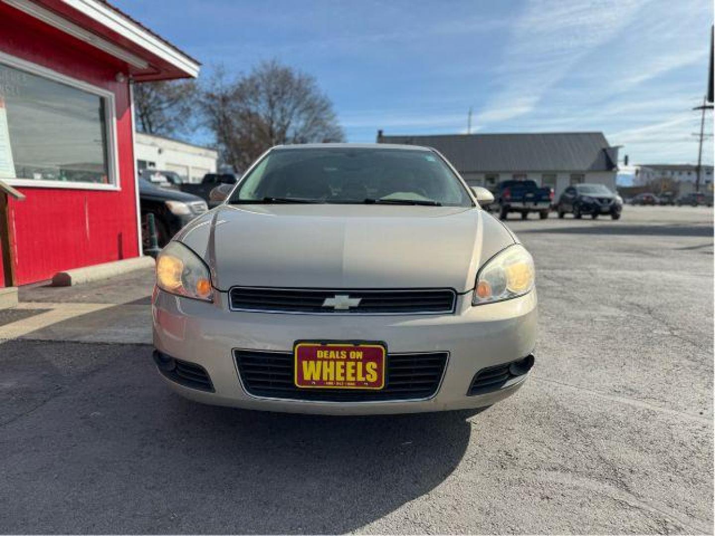 2010 Chevrolet Impala LT (2G1WB5ENXA1) with an 3.5L V6 OHV 12V engine, 4-Speed Automatic transmission, located at 601 E. Idaho St., Kalispell, MT, 59901, 0.000000, 0.000000 - Photo#7