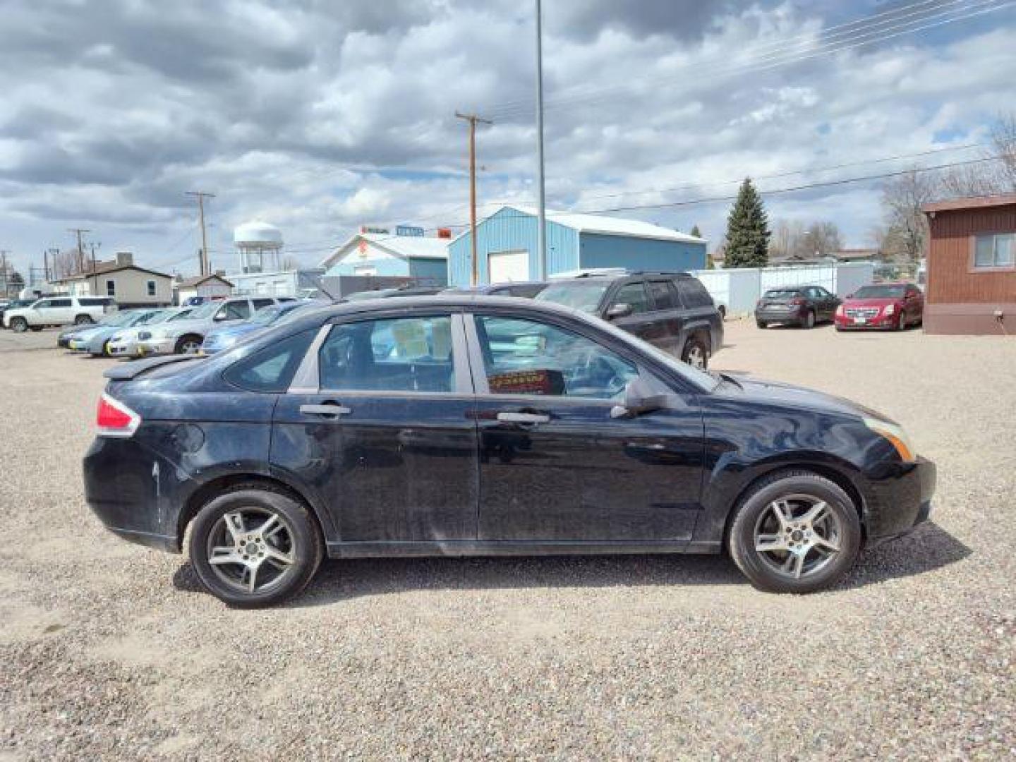 2010 Ford Focus SE Sedan (1FAHP3FN6AW) with an 2.0L L4 DOHC 16V engine, located at 4801 10th Ave S,, Great Falls, MT, 59405, (406) 564-1505, 0.000000, 0.000000 - Photo#5