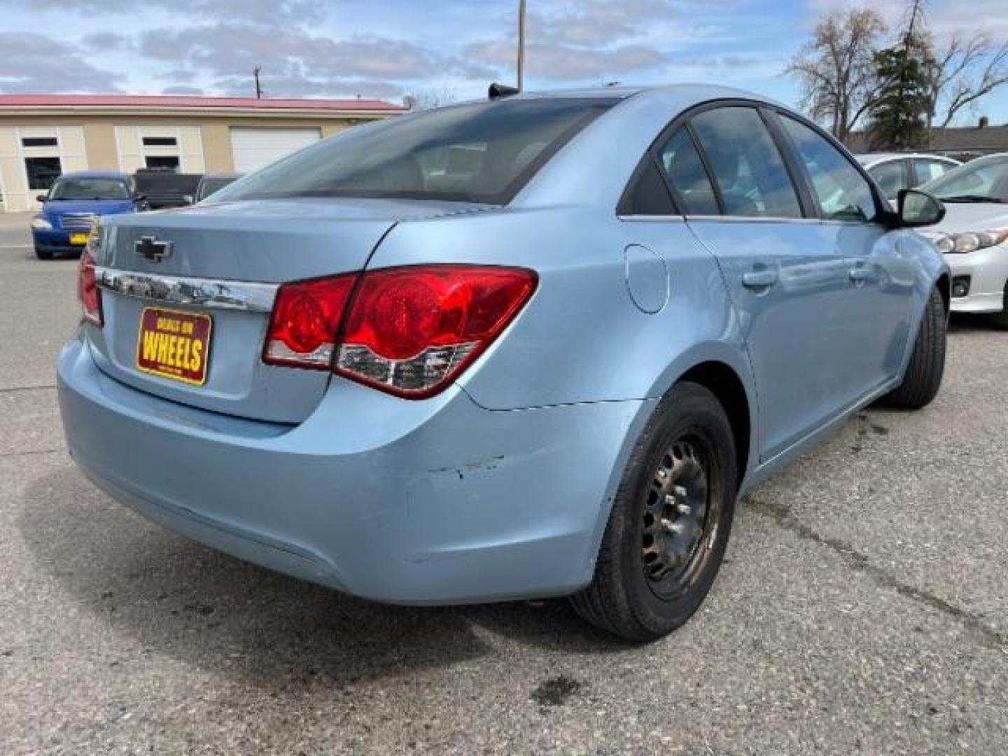 2011 Chevrolet Cruze 2LS (1G1PC5SH4B7) with an 1.8L L4 DOHC 16V FFV engine, 6-Speed Automatic transmission, located at 1821 N Montana Ave., Helena, MT, 59601, 0.000000, 0.000000 - Photo#2