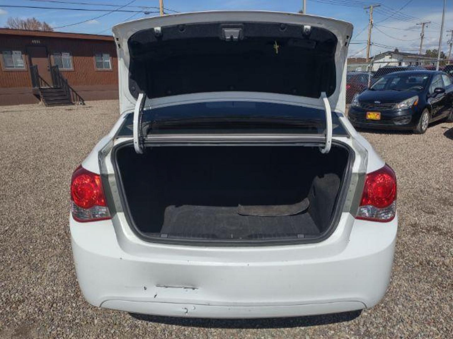 2011 Chevrolet Cruze 2LS (1G1PC5SH0B7) with an 1.8L L4 DOHC 16V FFV engine, 6-Speed Automatic transmission, located at 4801 10th Ave S,, Great Falls, MT, 59405, (406) 564-1505, 0.000000, 0.000000 - Photo#12