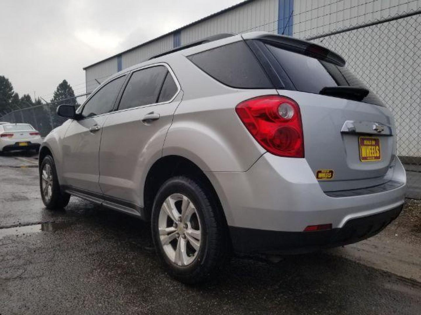 2011 Chevrolet Equinox 1LT 2WD (2CNALDEC7B6) with an 2.4L L4 DOHC 16V engine, 6-Speed Automatic transmission, located at 4047 Montana Ave., Billings, MT, 59101, 45.770847, -108.529800 - Photo#5