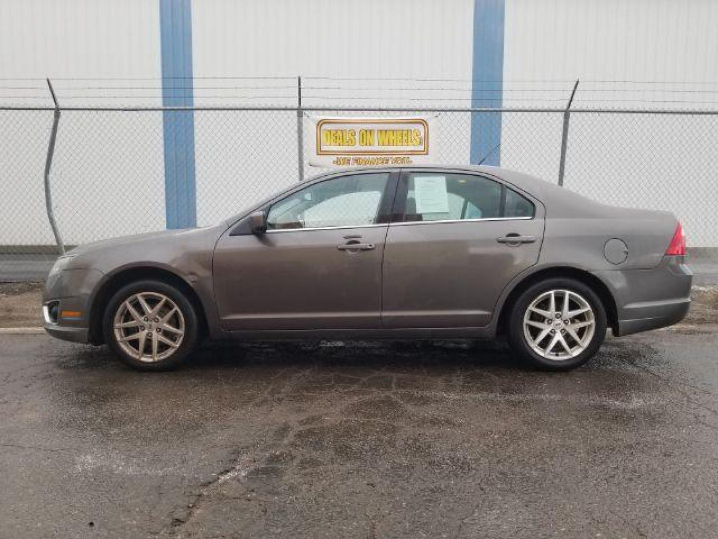 2011 Ford Fusion V6 SEL (3FAHP0JG4BR) with an 3.0L V6 DOHC 24V engine, located at 4801 10th Ave S,, Great Falls, MT, 59405, (406) 564-1505, 0.000000, 0.000000 - Photo#6