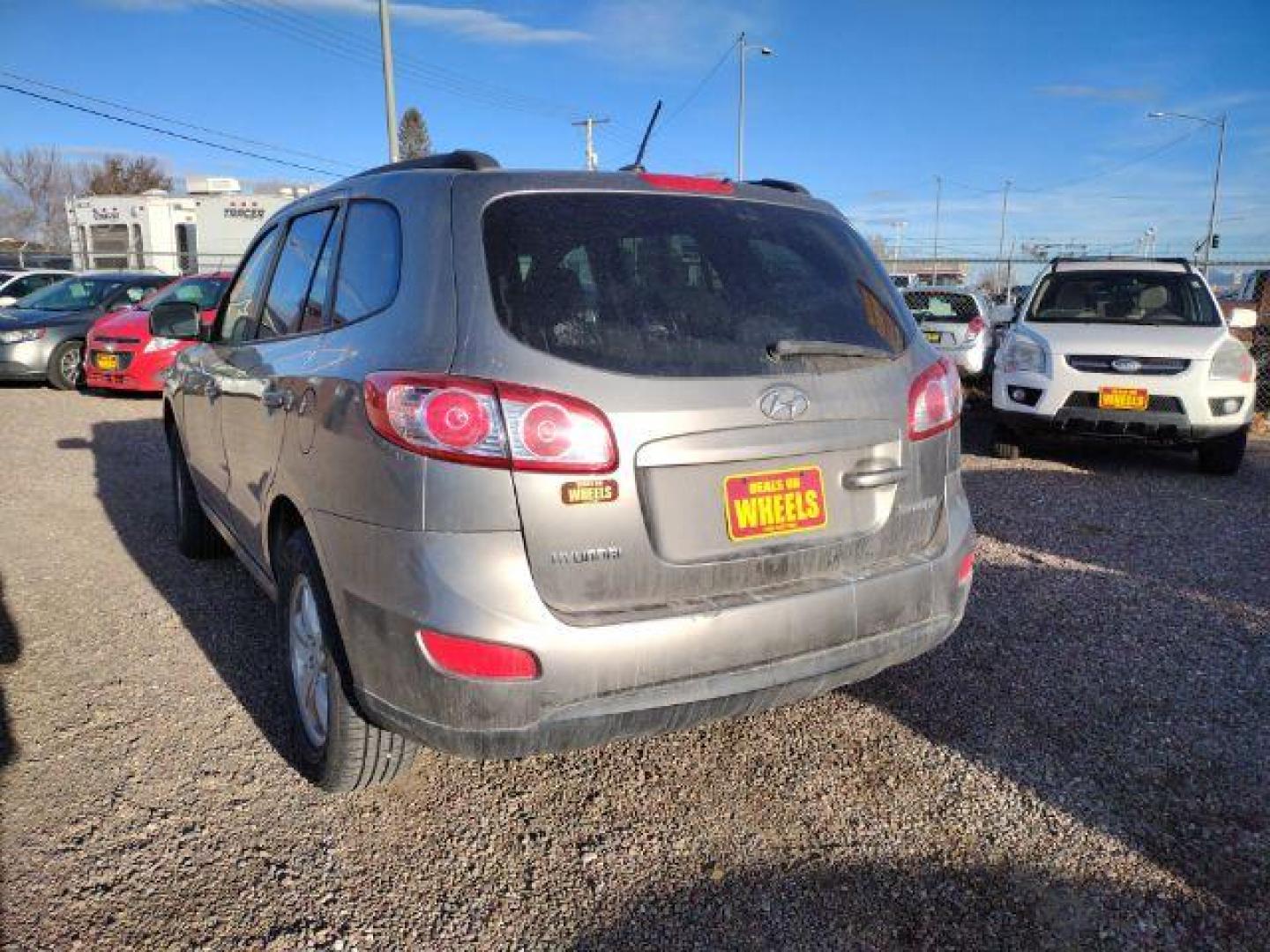 2011 Hyundai Santa Fe GLS 3.5 FWD (5XYZG4AG0BG) with an 3.5L V6 DOHC 24V engine, 6-Speed Automatic transmission, located at 4801 10th Ave S,, Great Falls, MT, 59405, (406) 564-1505, 0.000000, 0.000000 - Photo#2