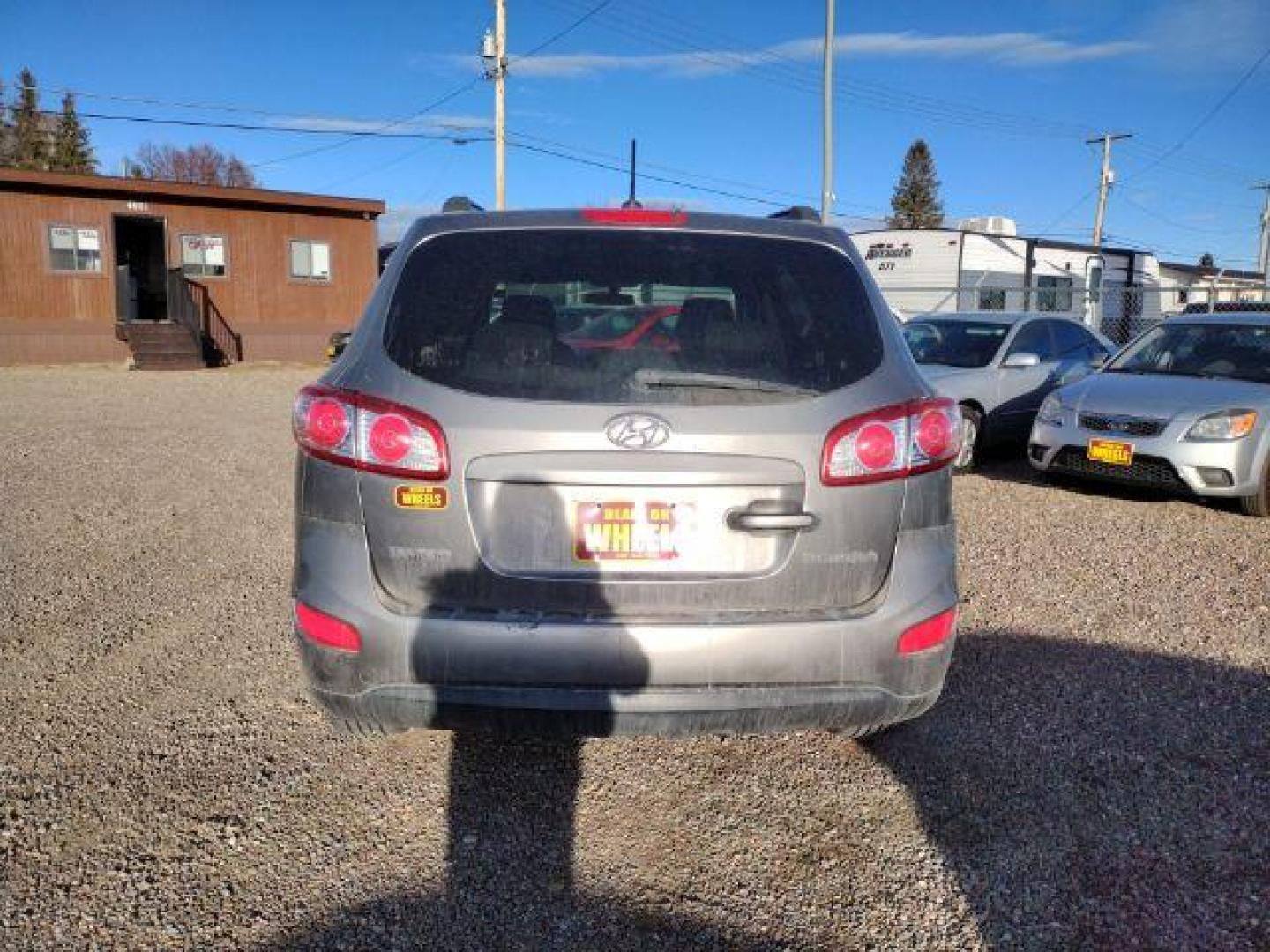 2011 Hyundai Santa Fe GLS 3.5 FWD (5XYZG4AG0BG) with an 3.5L V6 DOHC 24V engine, 6-Speed Automatic transmission, located at 4801 10th Ave S,, Great Falls, MT, 59405, (406) 564-1505, 0.000000, 0.000000 - Photo#3