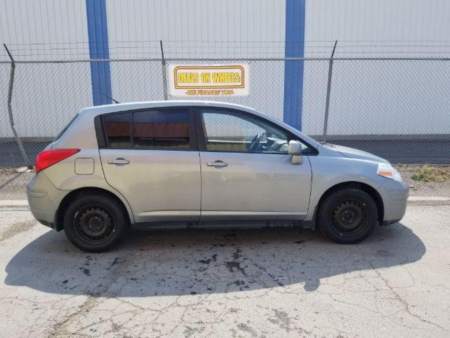 2011 Nissan Versa 1.8 SL Hatchback (3N1BC1CP7BL) with an 1.8L L4 DOHC 16V engine, Continuously Variable Transmission transmission, located at 4801 10th Ave S,, Great Falls, MT, 59405, (406) 564-1505, 0.000000, 0.000000 - Photo#5