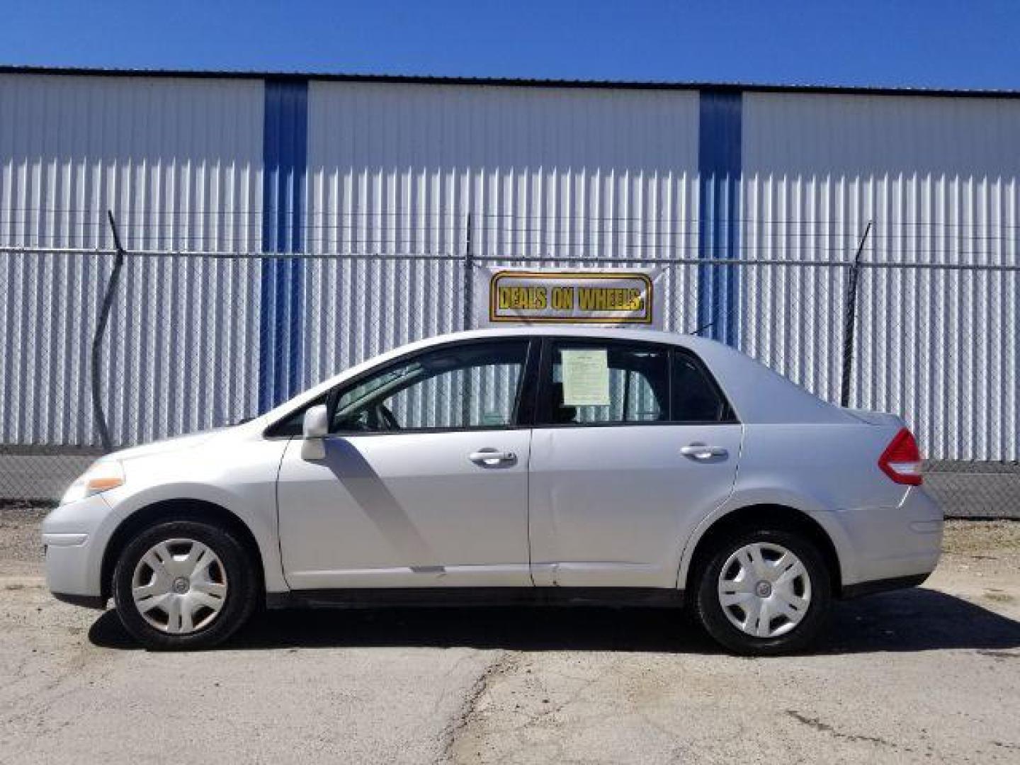 2011 Nissan Versa 1.8 S Sedan (3N1BC1AP7BL) with an 1.8L L4 DOHC 16V engine, located at 601 E. Idaho St., Kalispell, MT, 59901, 0.000000, 0.000000 - Photo#2