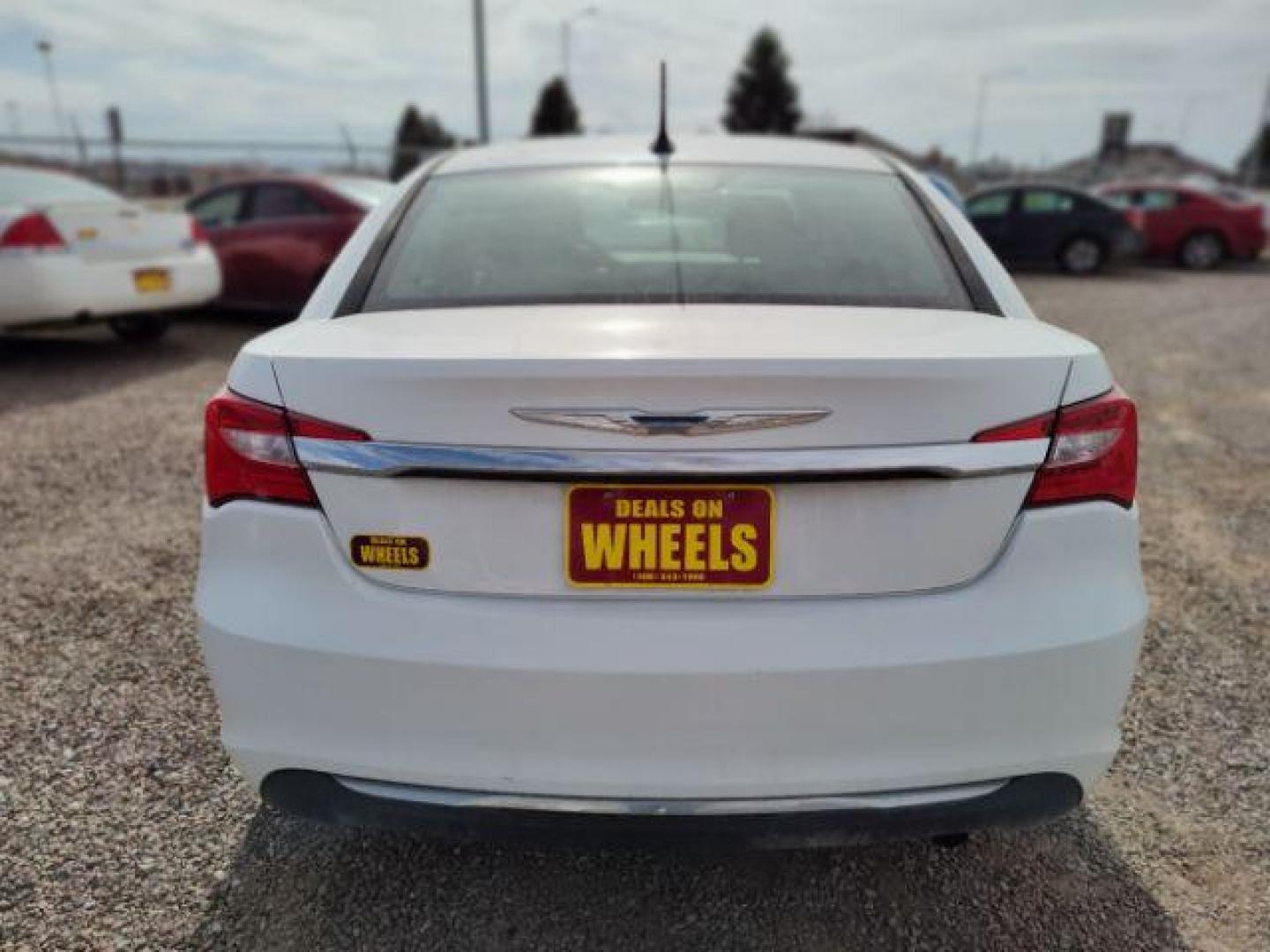 2013 Chrysler 200 Touring (1C3CCBBB3DN) with an 2.4L L4 DOHC 16V engine, 6-Speed Automatic transmission, located at 4801 10th Ave S,, Great Falls, MT, 59405, (406) 564-1505, 0.000000, 0.000000 - Photo#3