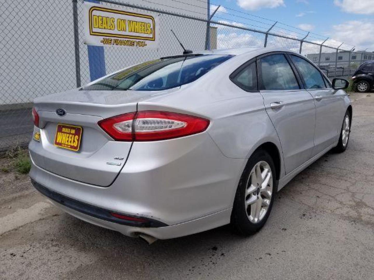 2013 Ford Fusion SE (3FA6P0HR5DR) with an 1.6L L4 DOHC 16V engine, located at 1821 N Montana Ave., Helena, MT, 59601, 0.000000, 0.000000 - Photo#4