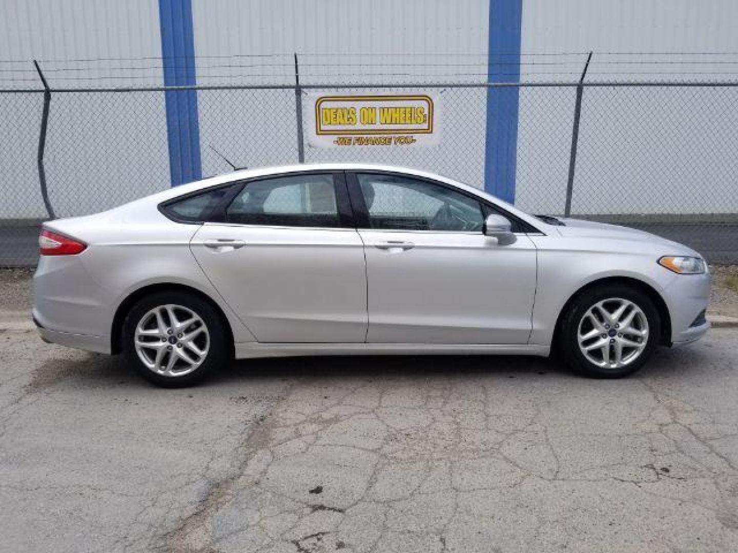 2013 Ford Fusion SE (3FA6P0HR5DR) with an 1.6L L4 DOHC 16V engine, located at 1821 N Montana Ave., Helena, MT, 59601, 0.000000, 0.000000 - Photo#5