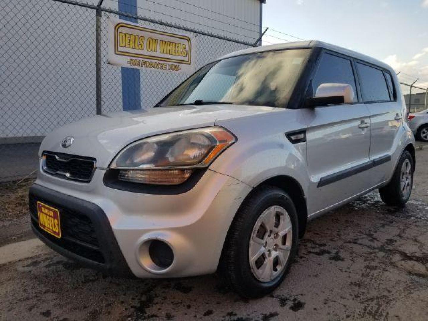 2013 Kia Soul Base (KNDJT2A50D7) with an 1.6L L4 DOHC 16V engine, 5-Speed Manual transmission, located at 4047 Montana Ave., Billings, MT, 59101, 45.770847, -108.529800 - Photo#0