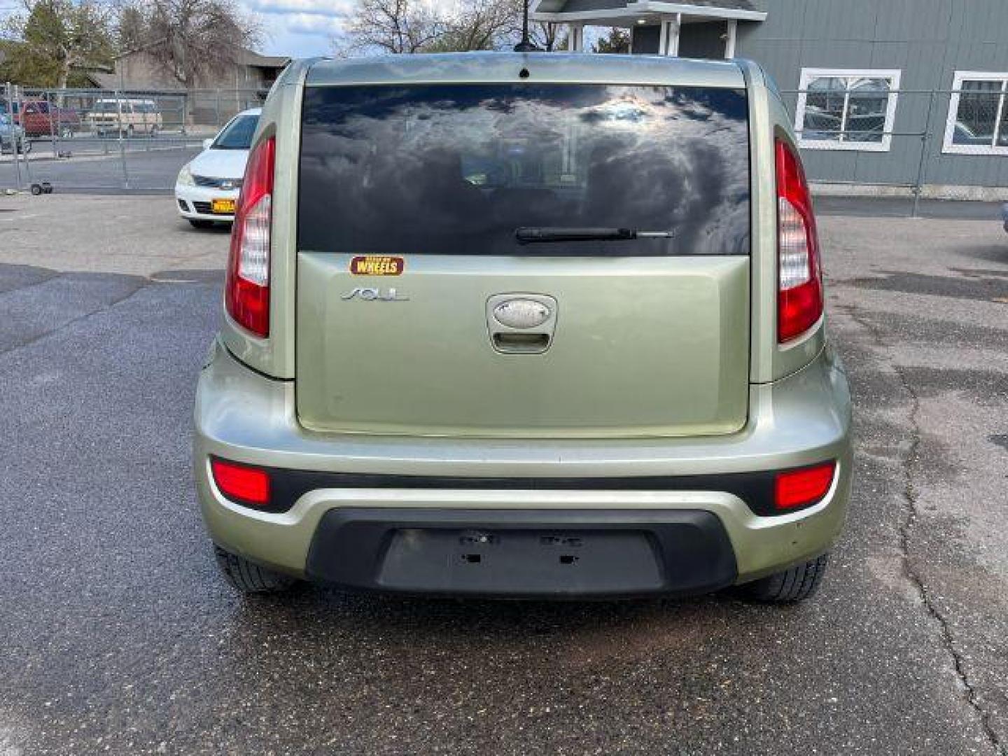 2013 Kia Soul Base (KNDJT2A57D7) with an 1.6L L4 DOHC 16V engine, Automatic transmission, located at 1821 N Montana Ave., Helena, MT, 59601, 0.000000, 0.000000 - Photo#4