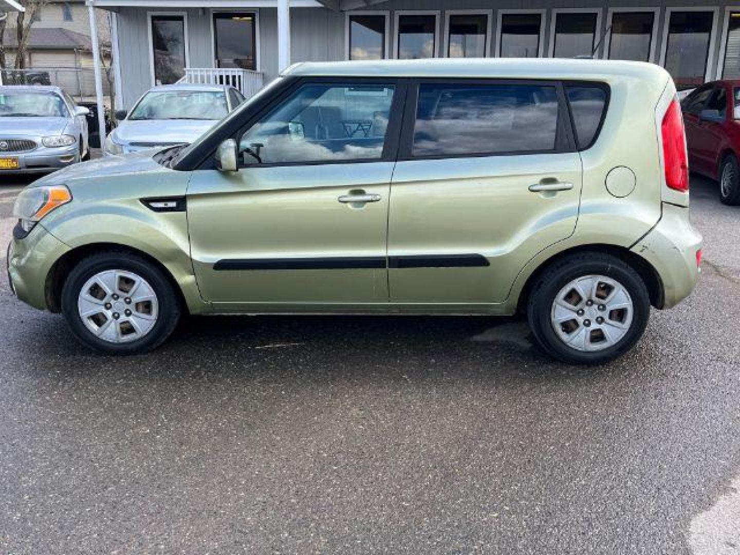 2013 Kia Soul Base (KNDJT2A57D7) with an 1.6L L4 DOHC 16V engine, Automatic transmission, located at 1821 N Montana Ave., Helena, MT, 59601, 0.000000, 0.000000 - Photo#5